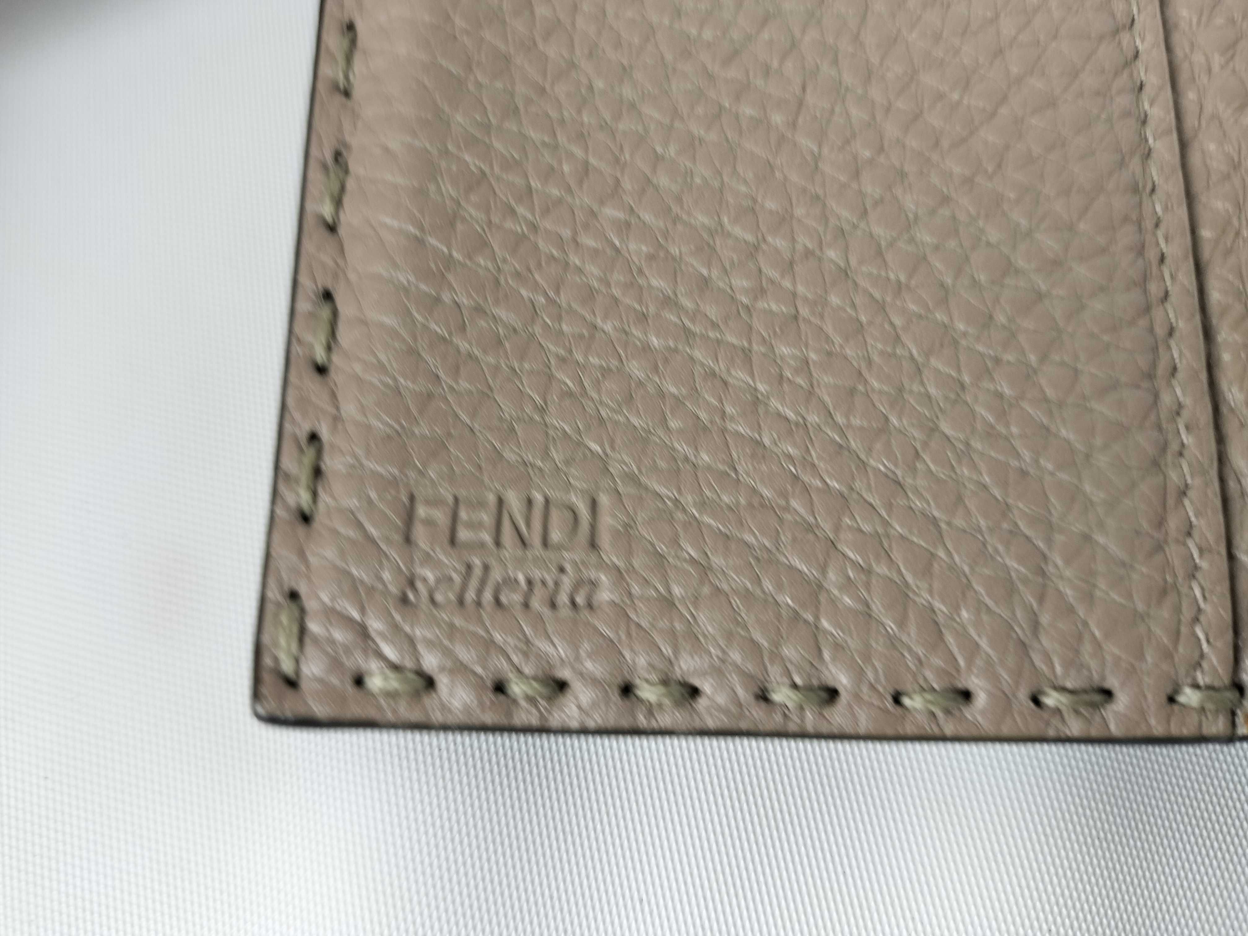 Peekaboo Selleria Long Wallet — view 14