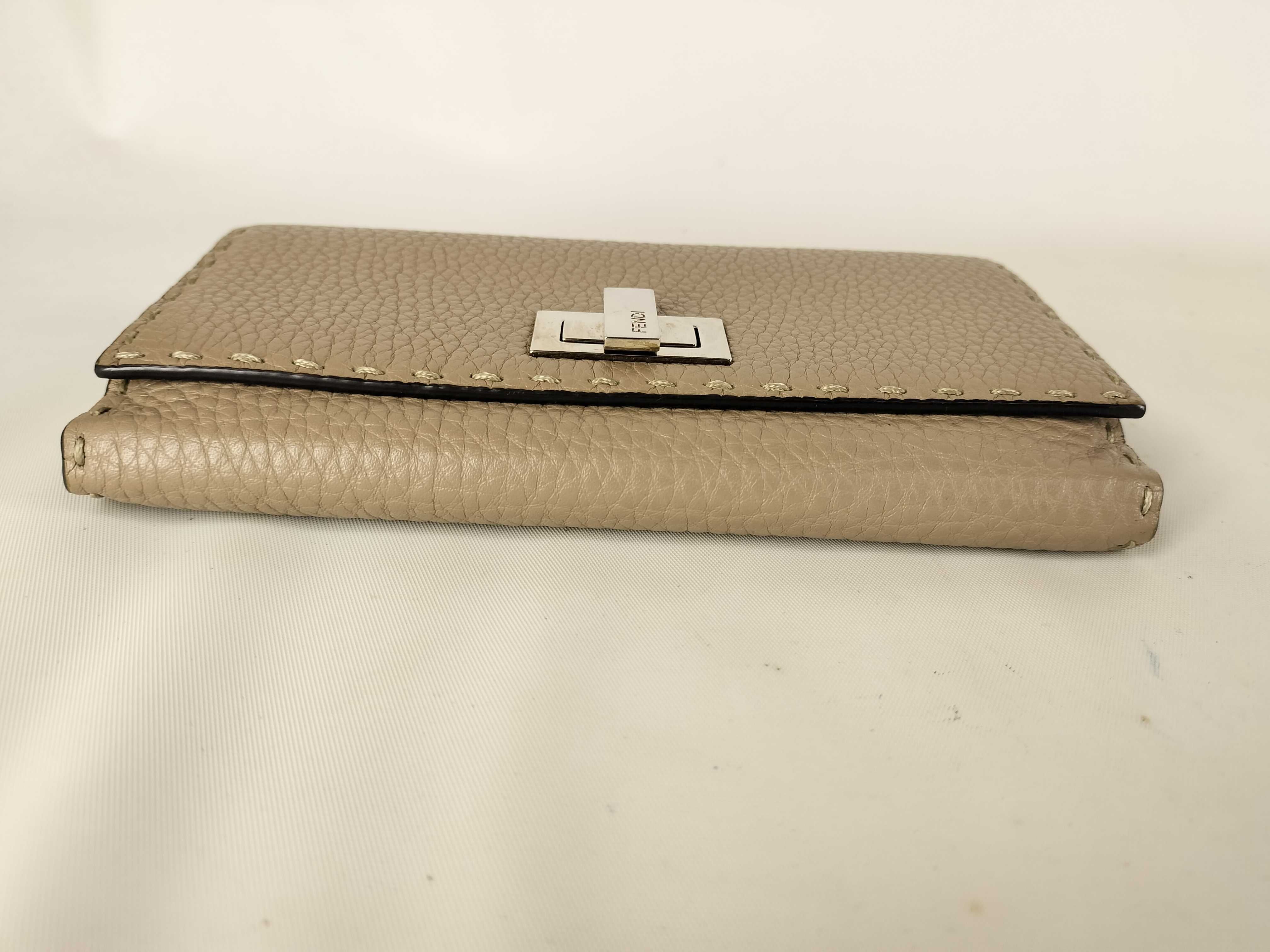 Peekaboo Selleria Long Wallet — view 5