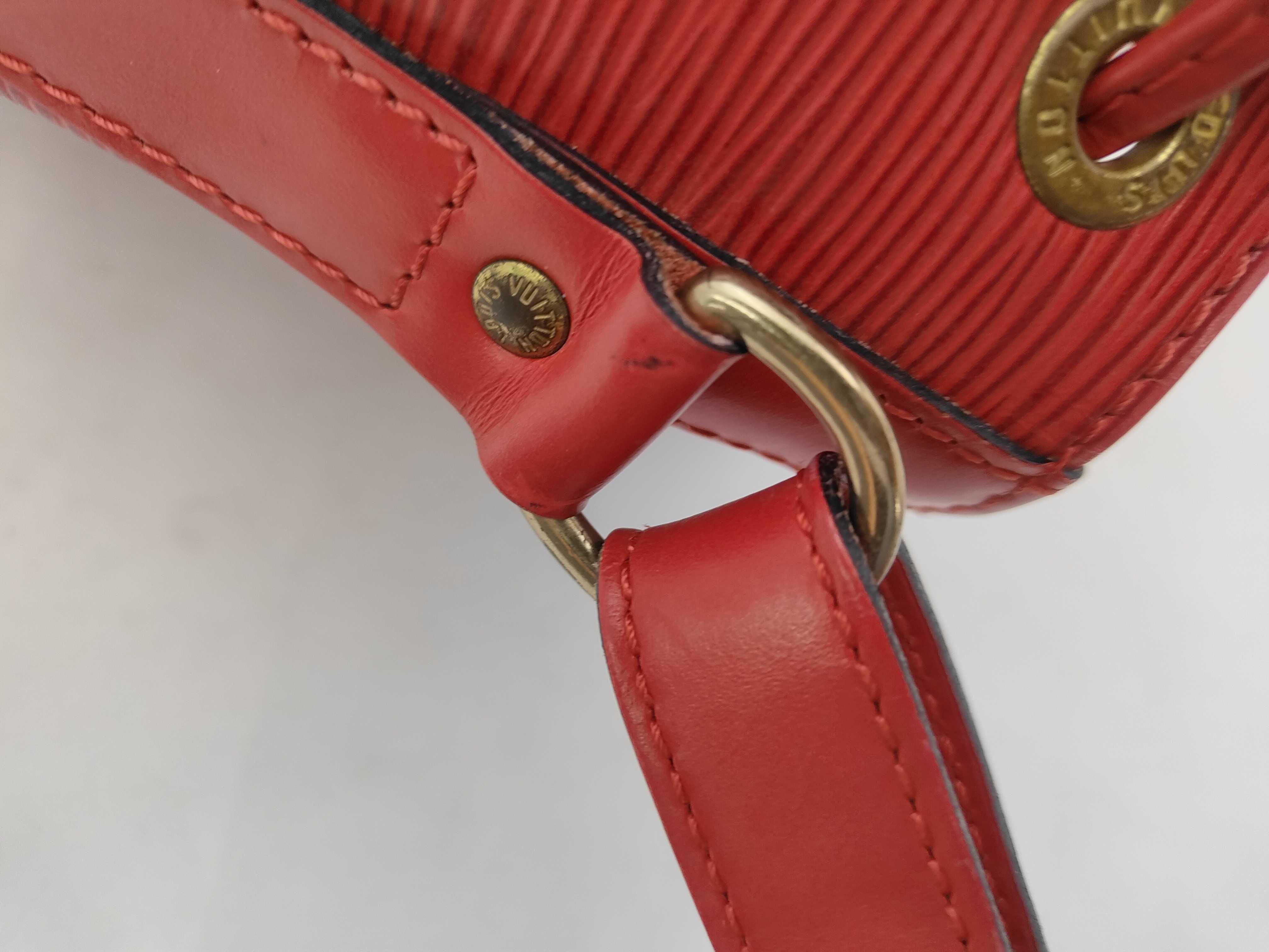M59007/Noé Drawstring Shoulder Bag Epi Leather Red Castilian Red Tote Bag — view 5