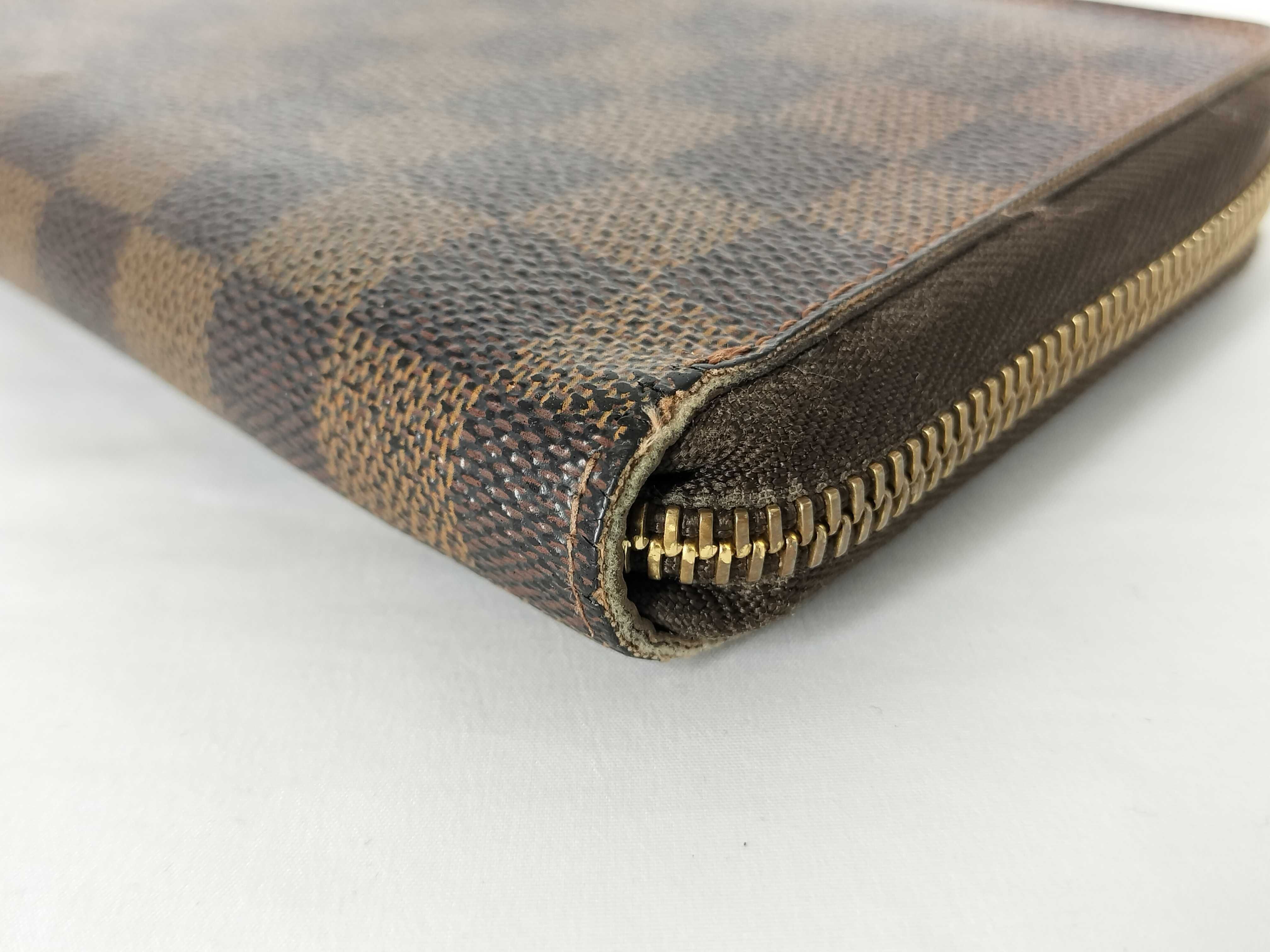 Damier Zippy Organizer Wallet — view 3