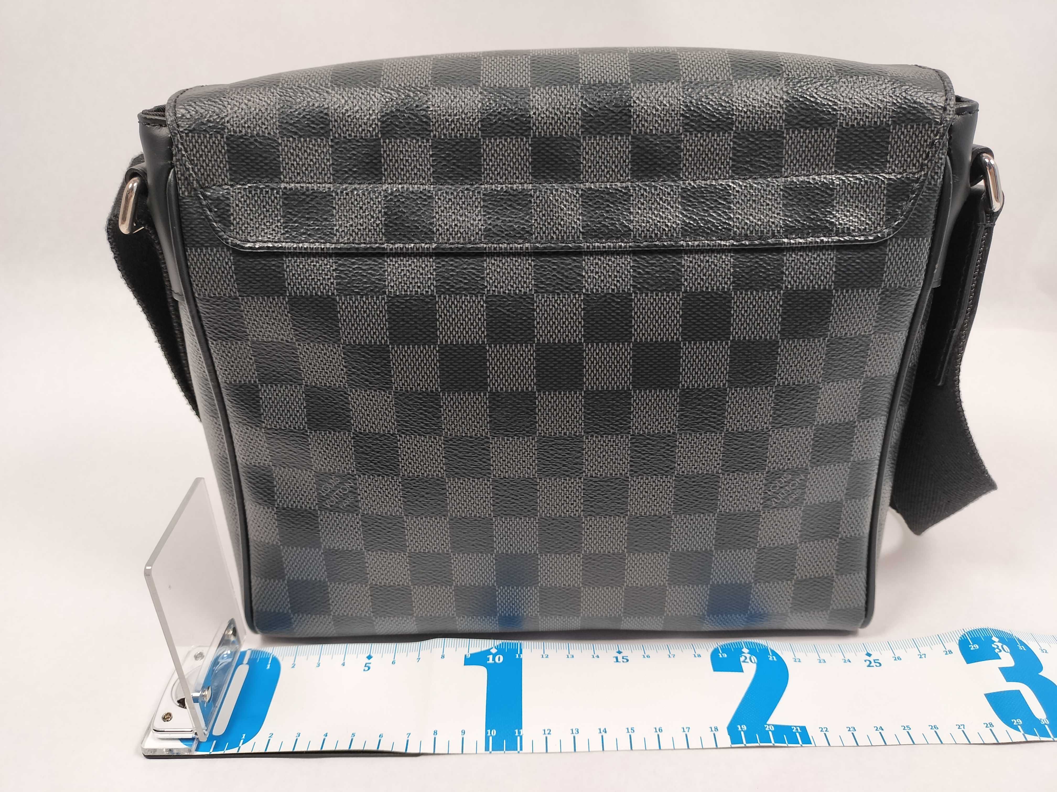 Damier Graphite District PM NM N41028. Accessories: Box, dust bag, shoulder bag. — view 2