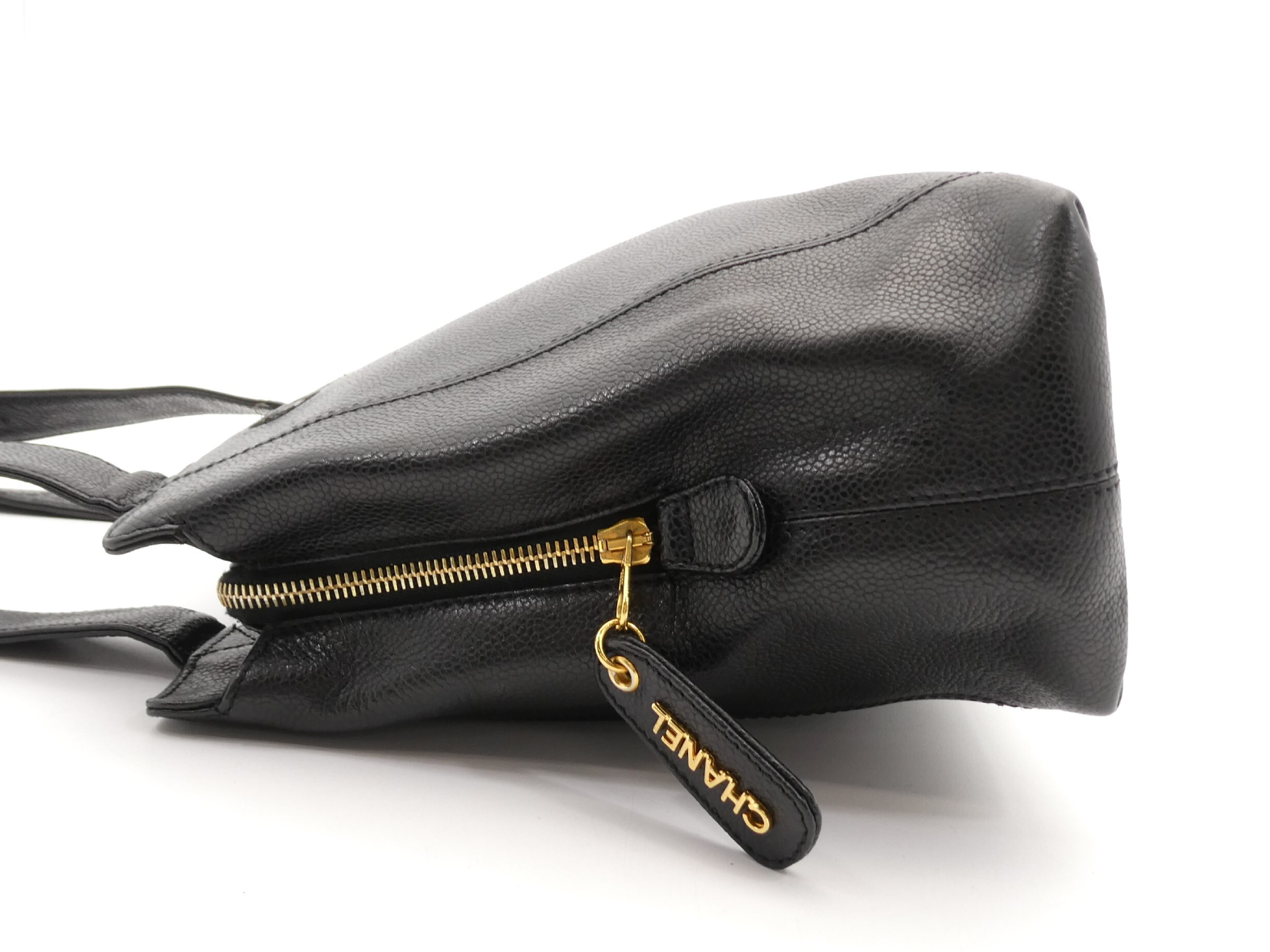 Logo Caviar Skin Shoulder Bag — view 3