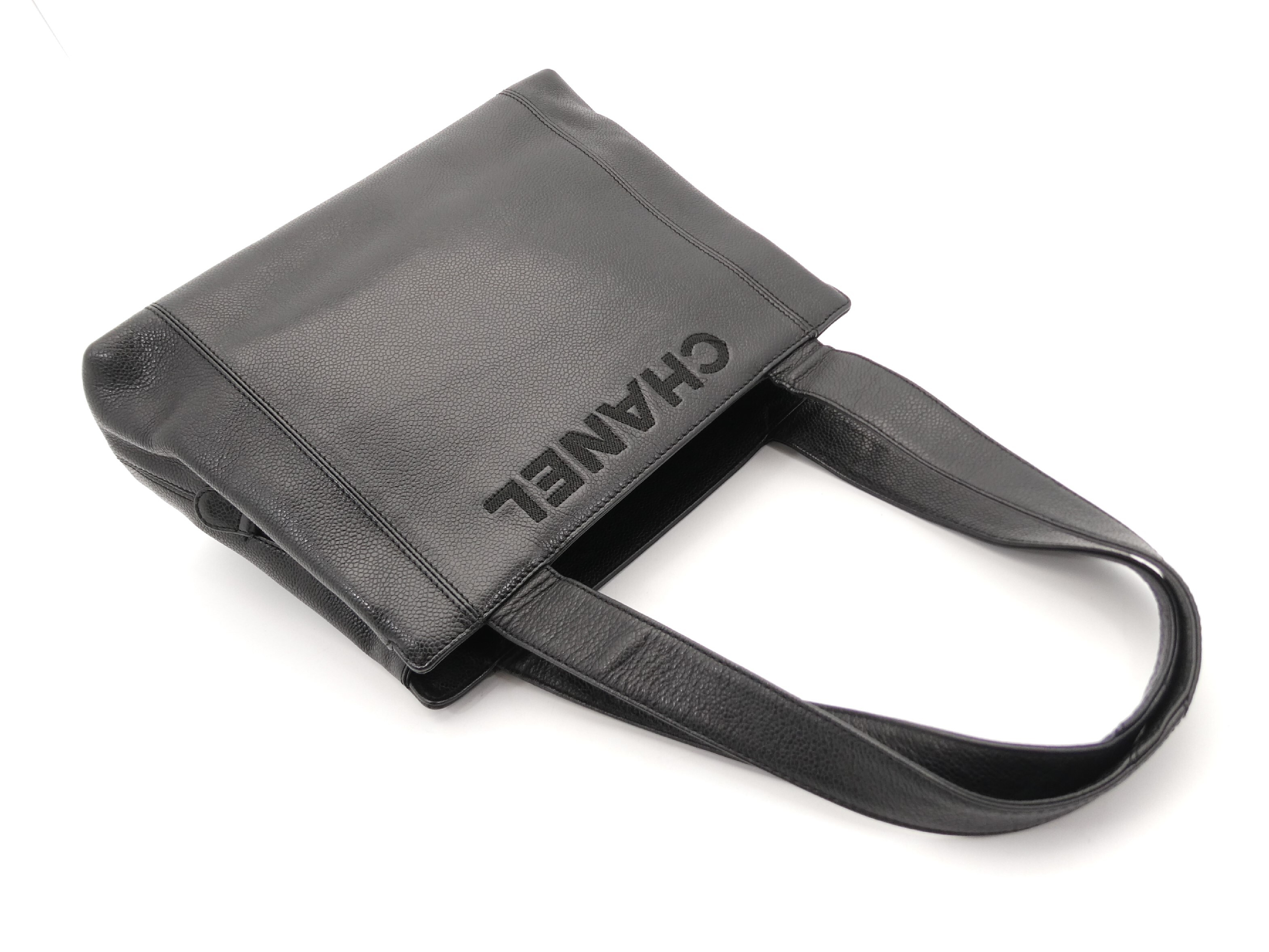 Logo Caviar Skin Shoulder Bag — view 6