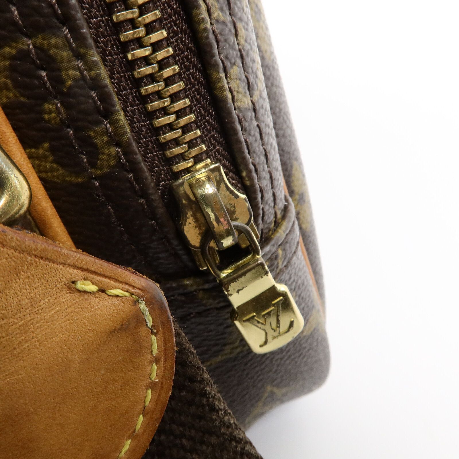 Reporter PM, Monogram — view 12