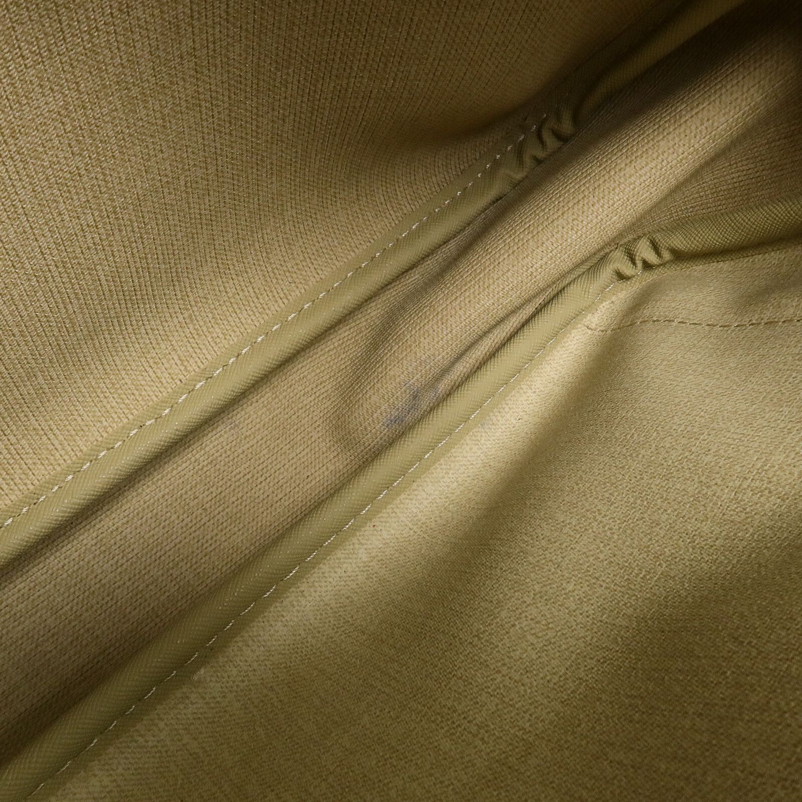 Reporter PM, Monogram — view 17