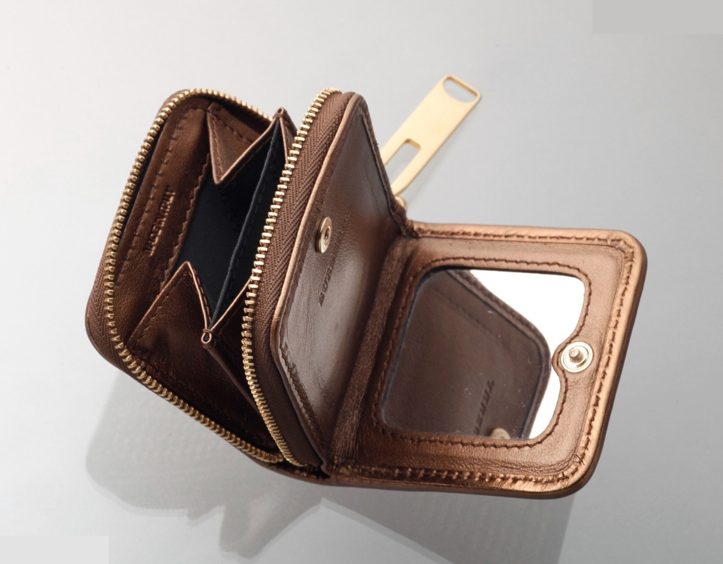 Coin case with mirror — view 3