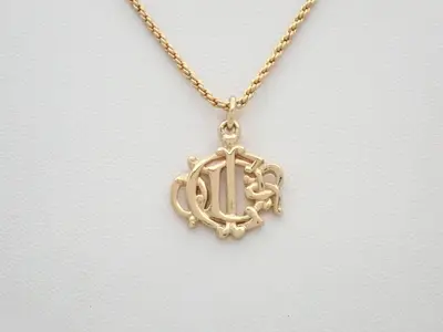 Gold necklace, chain approximately 44cm