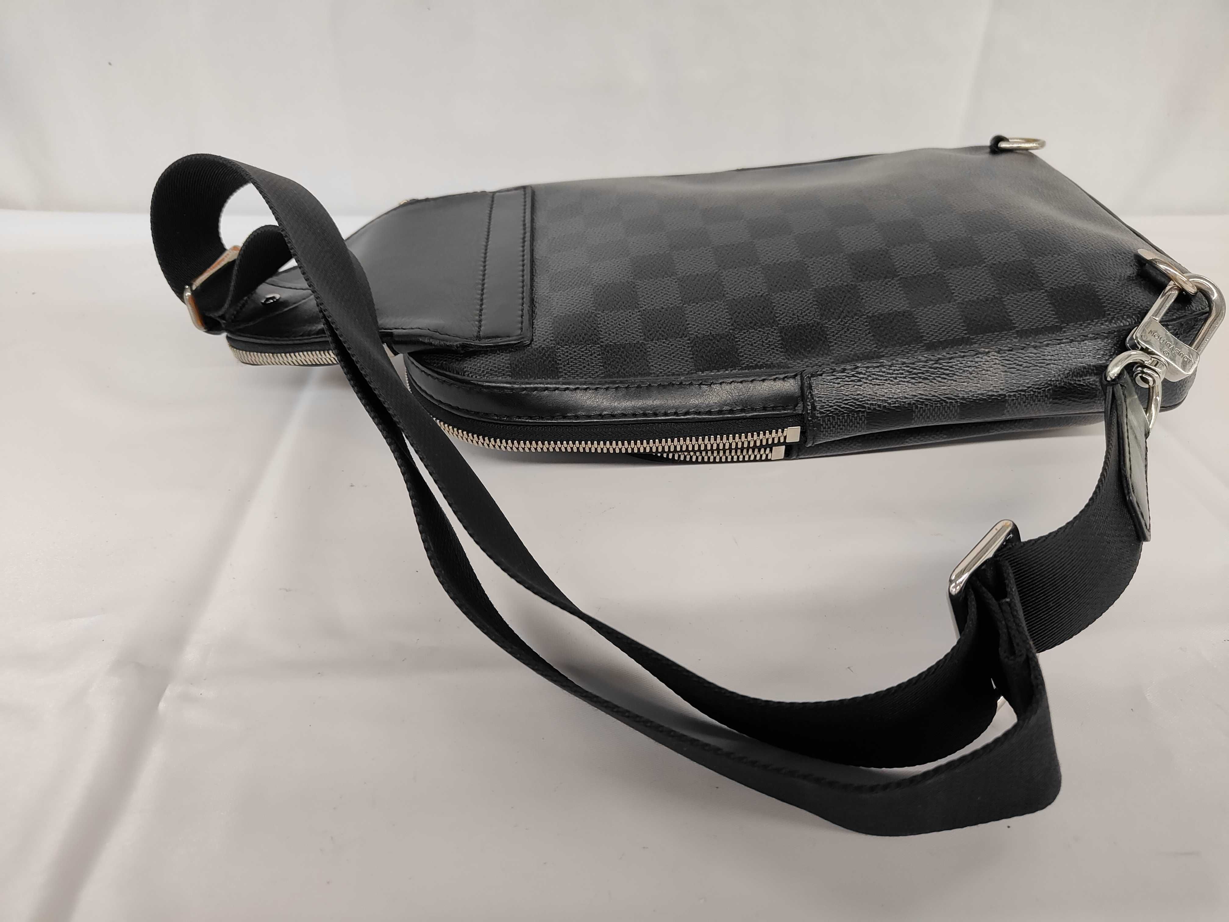 Damier Graphite LV N41719 Avenue Sling Bag/One-Shoulder Bag — view 3