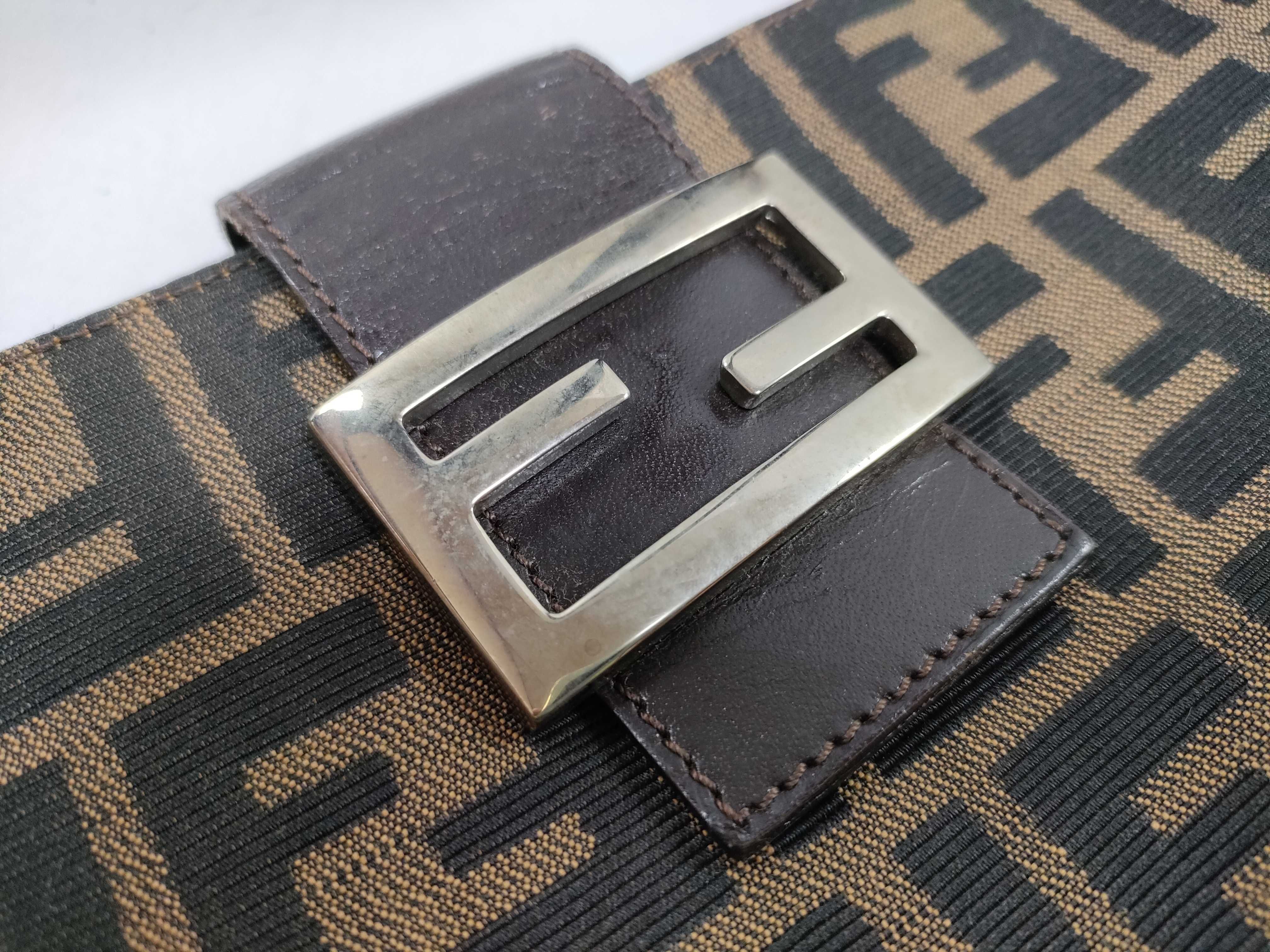 Mamma Fendi Mamma Bucket Shoulder Bag — view 11