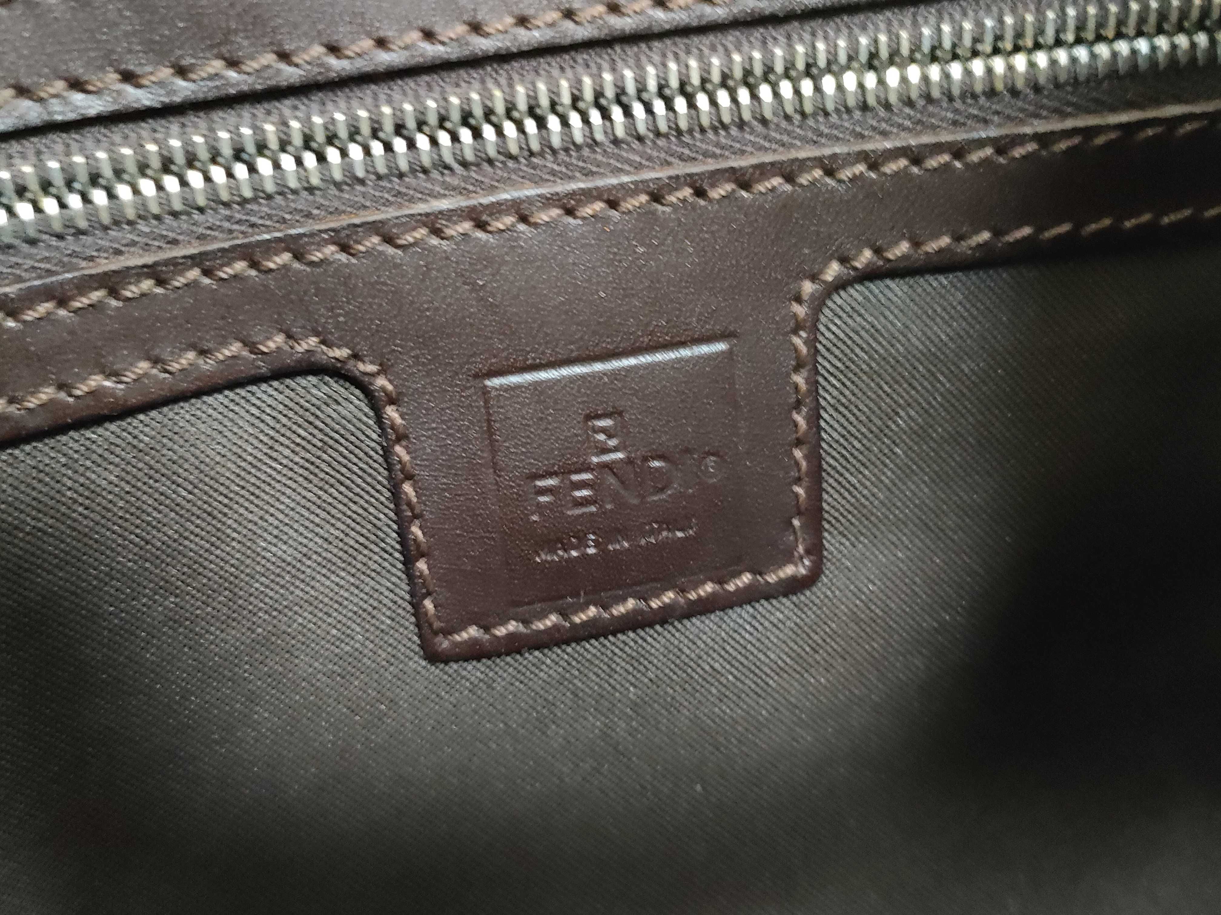 Mamma Fendi Mamma Bucket Shoulder Bag — view 9