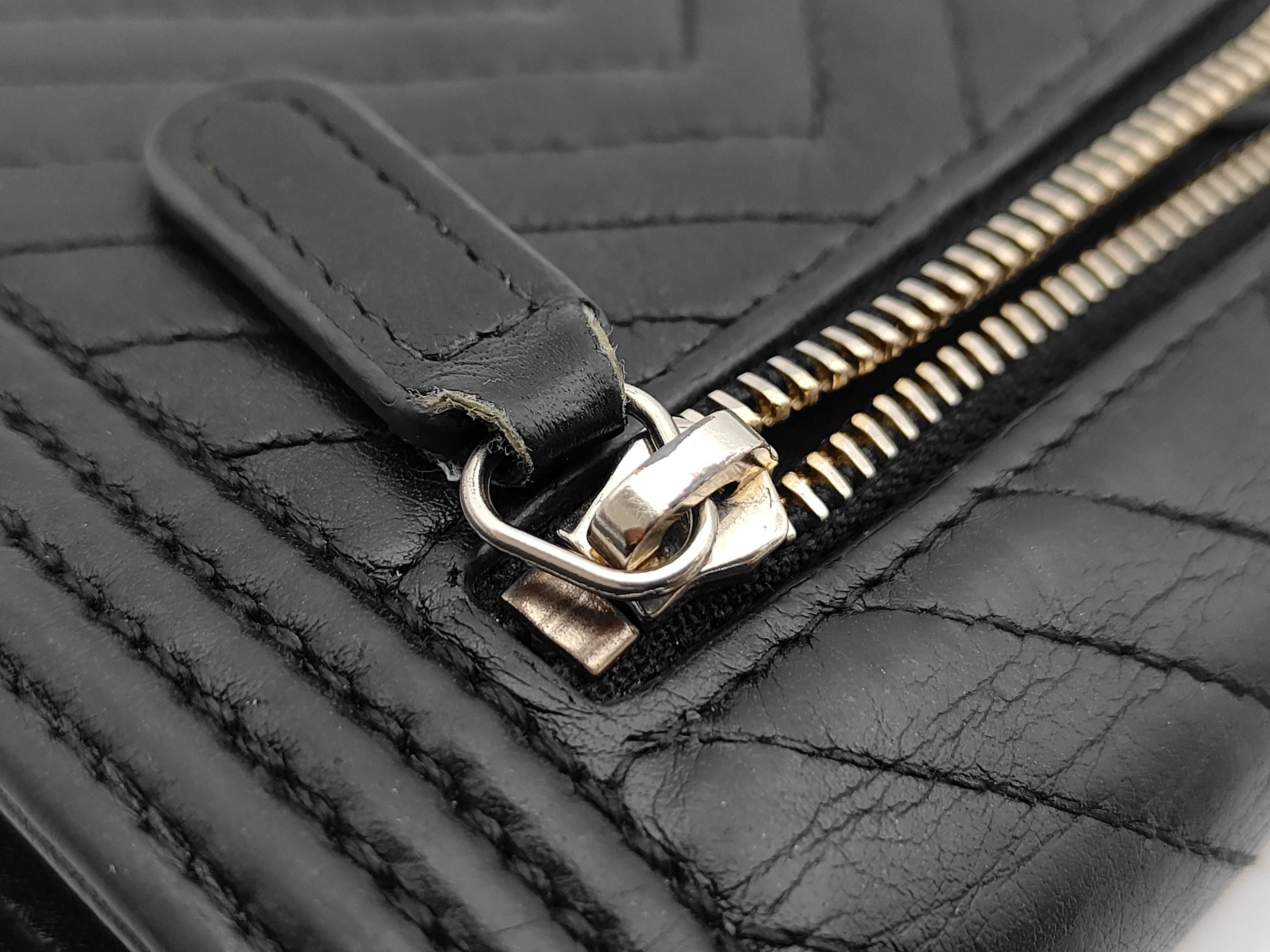 Tri-fold Wallet / Boy Chanel / Chevron / 24479542 — view 8