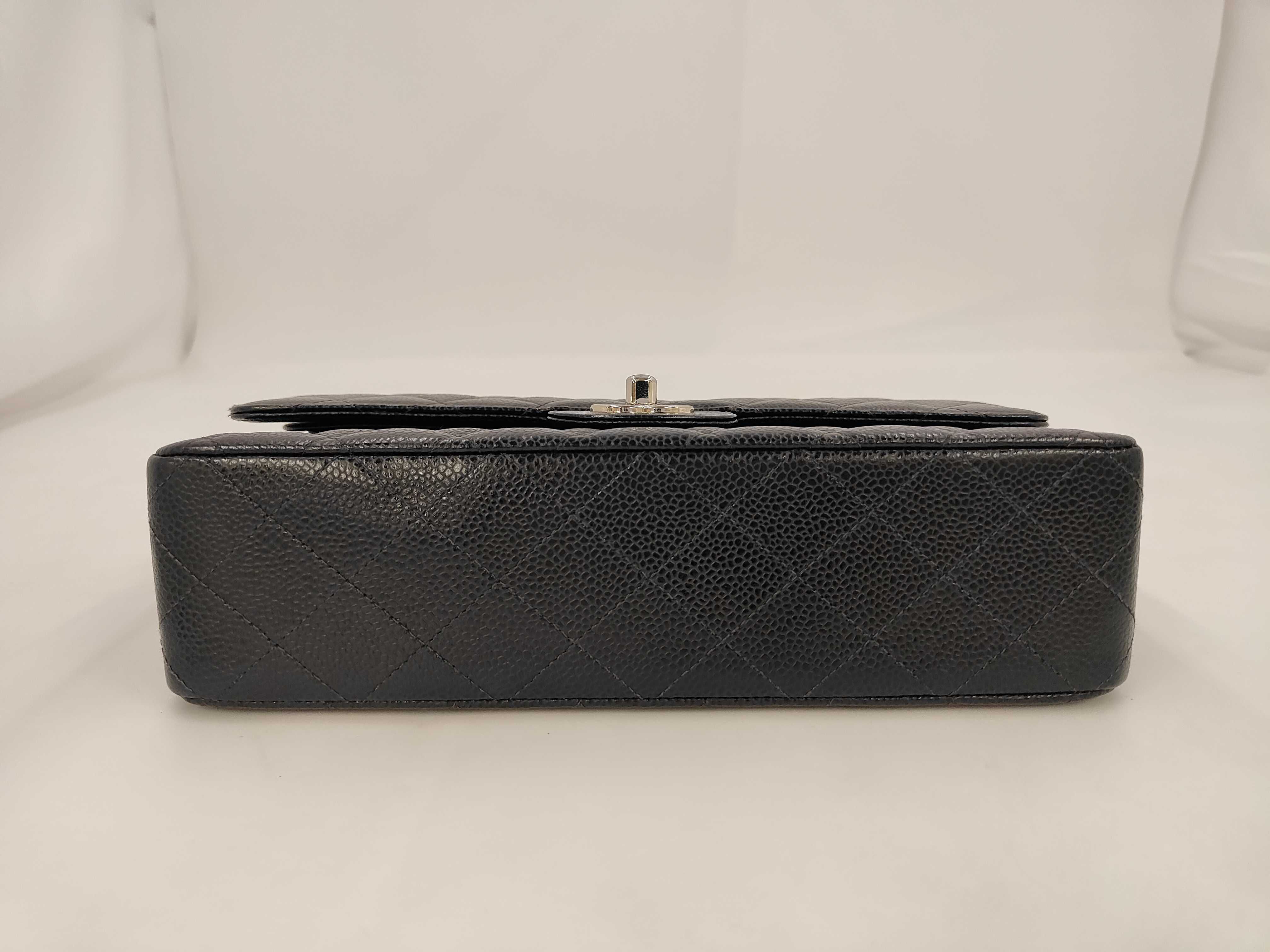 Caviar Matelassé 25 Shoulder Bag — view 4