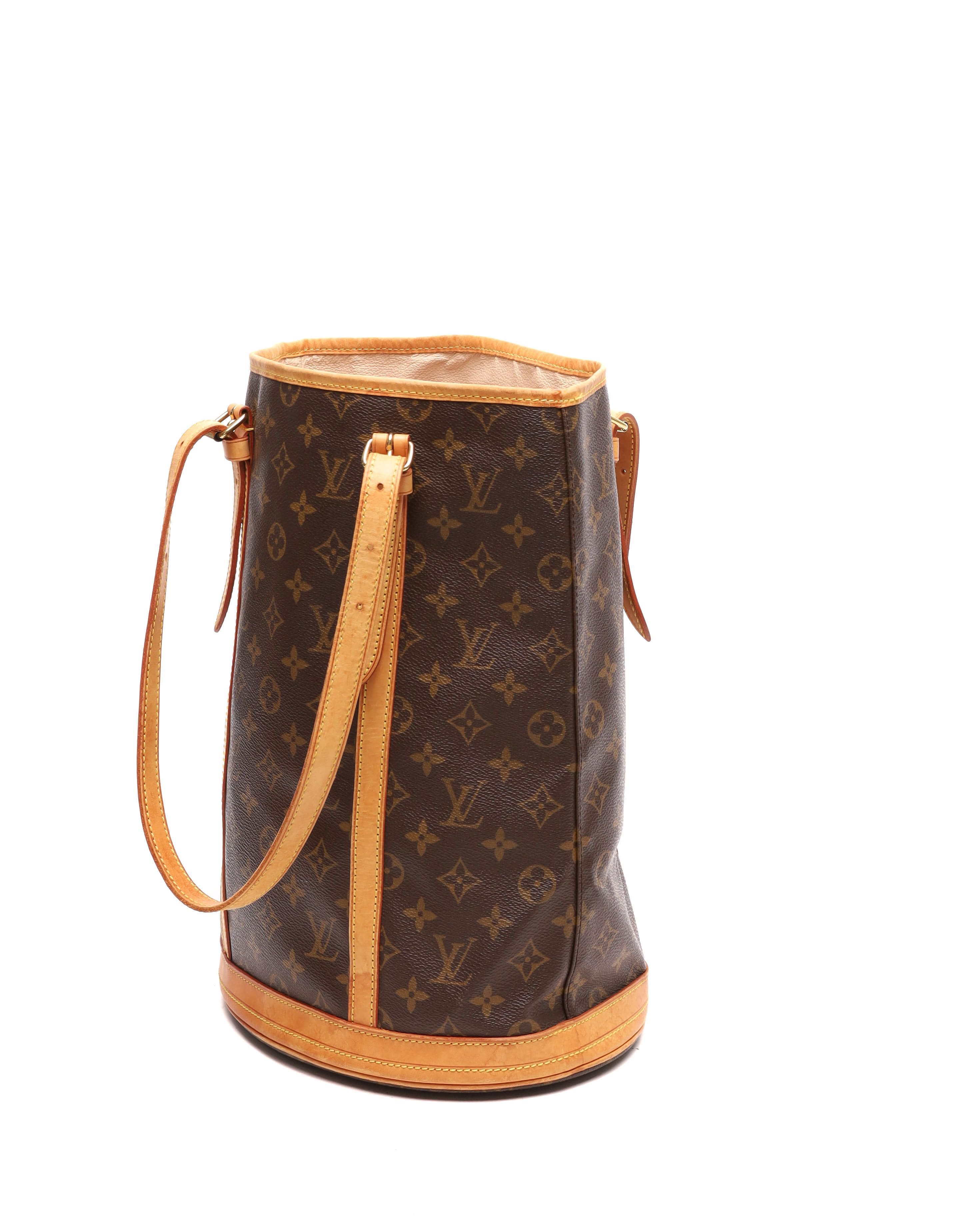 Bucket GM, Monogram — view 2