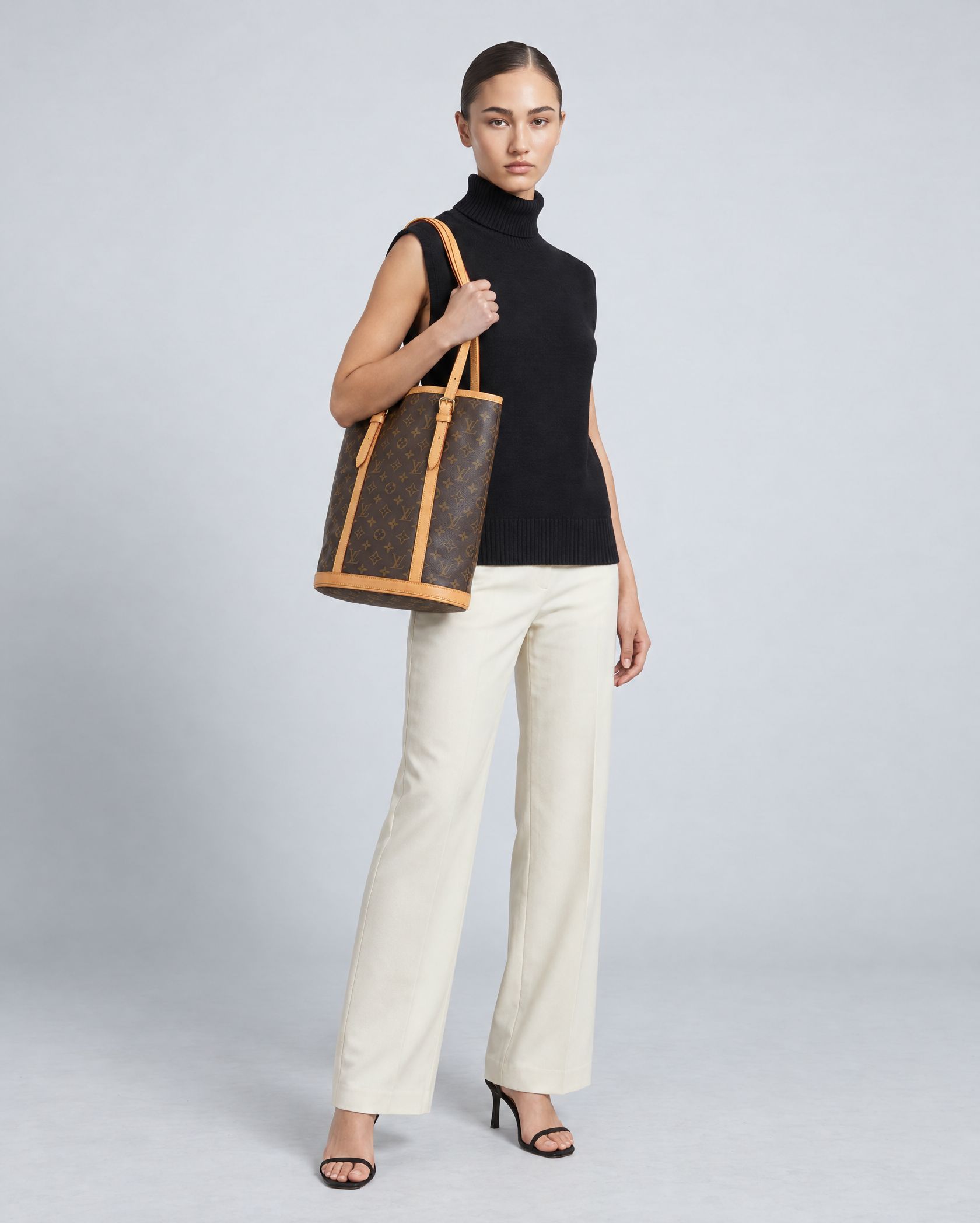 Bucket GM, Monogram — view 10