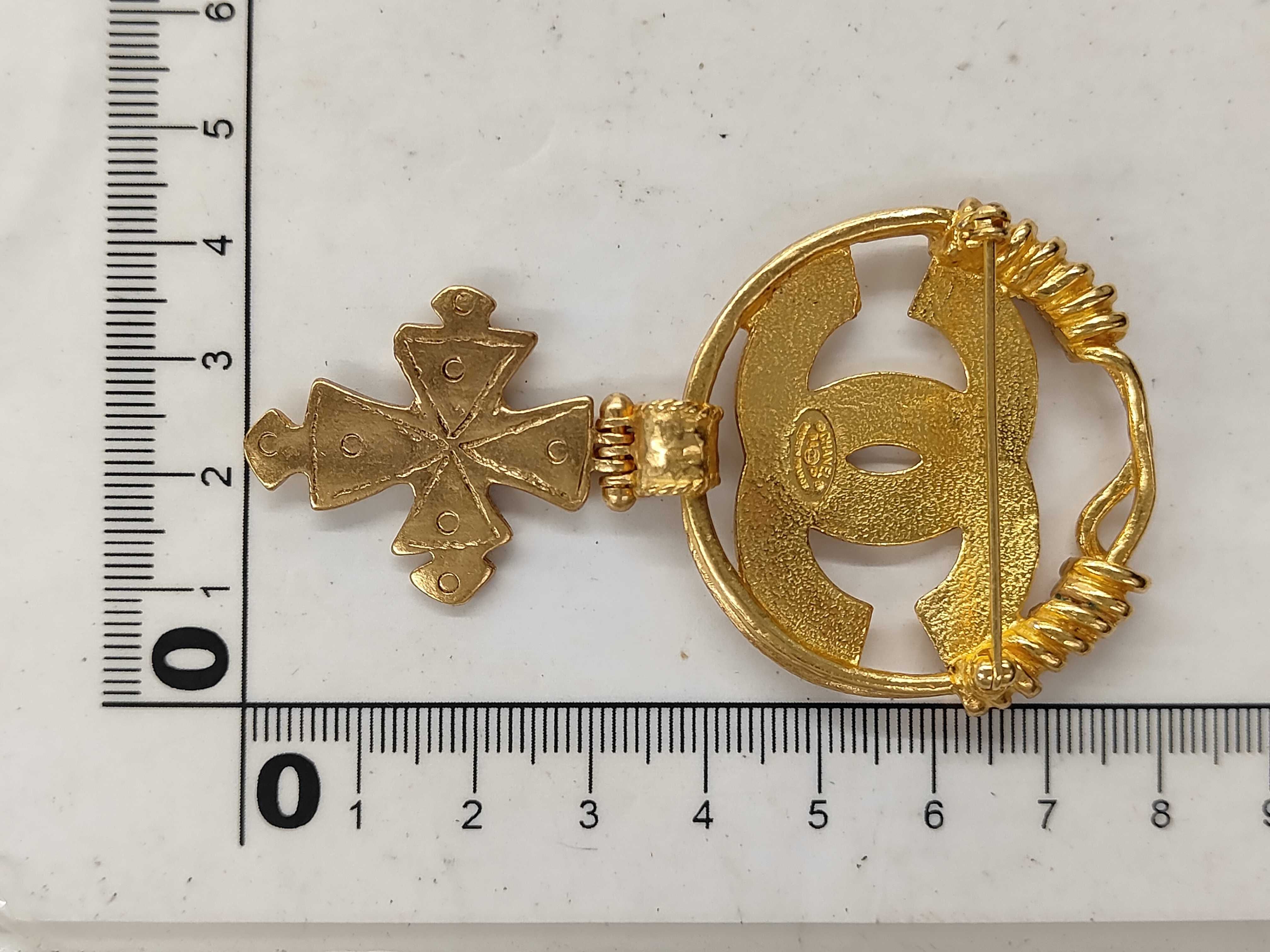 94P Brooch, 21.6g — view 2