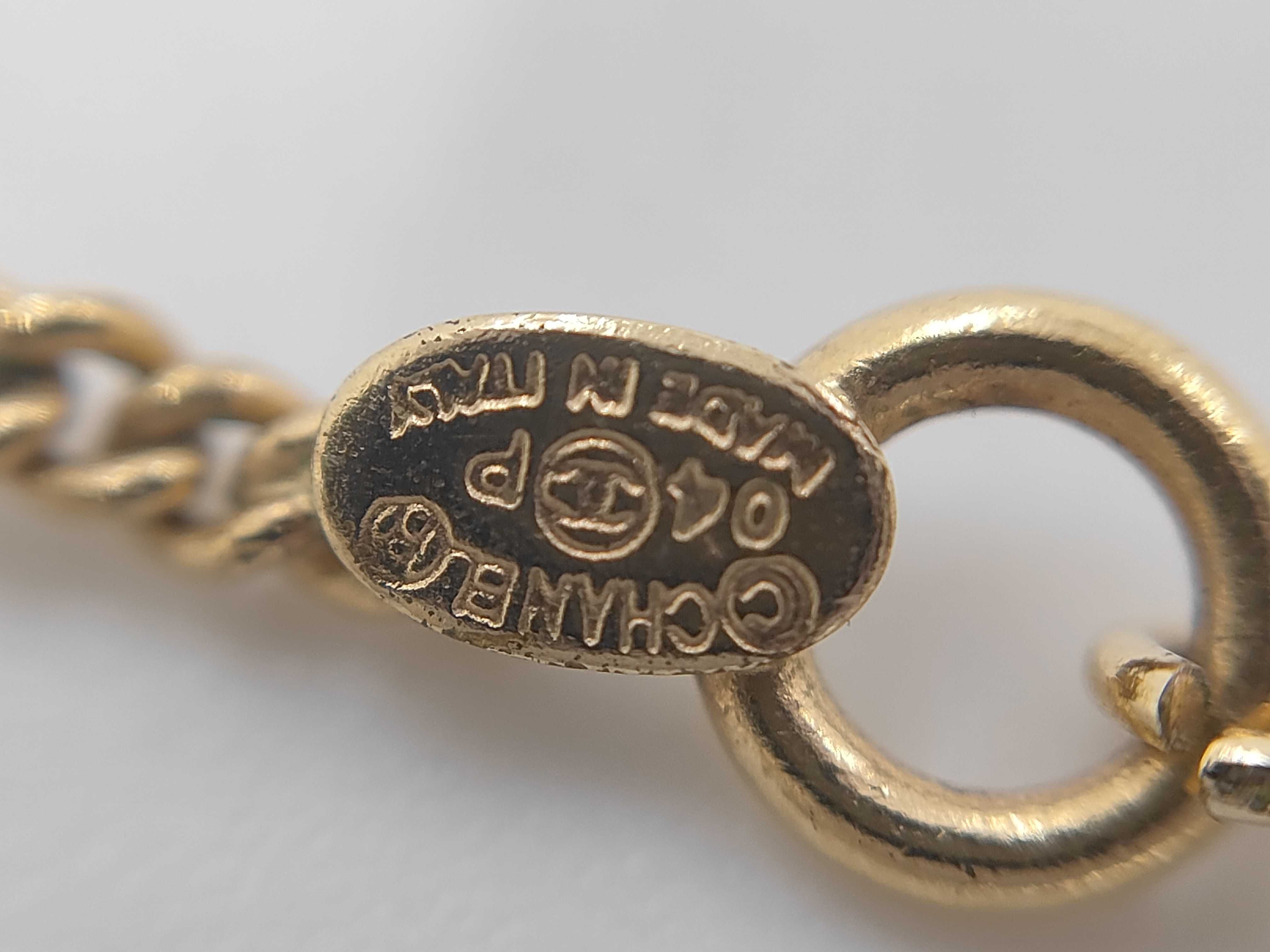 Coco Mark Chanel Coco Heart Gold Necklace — view 4