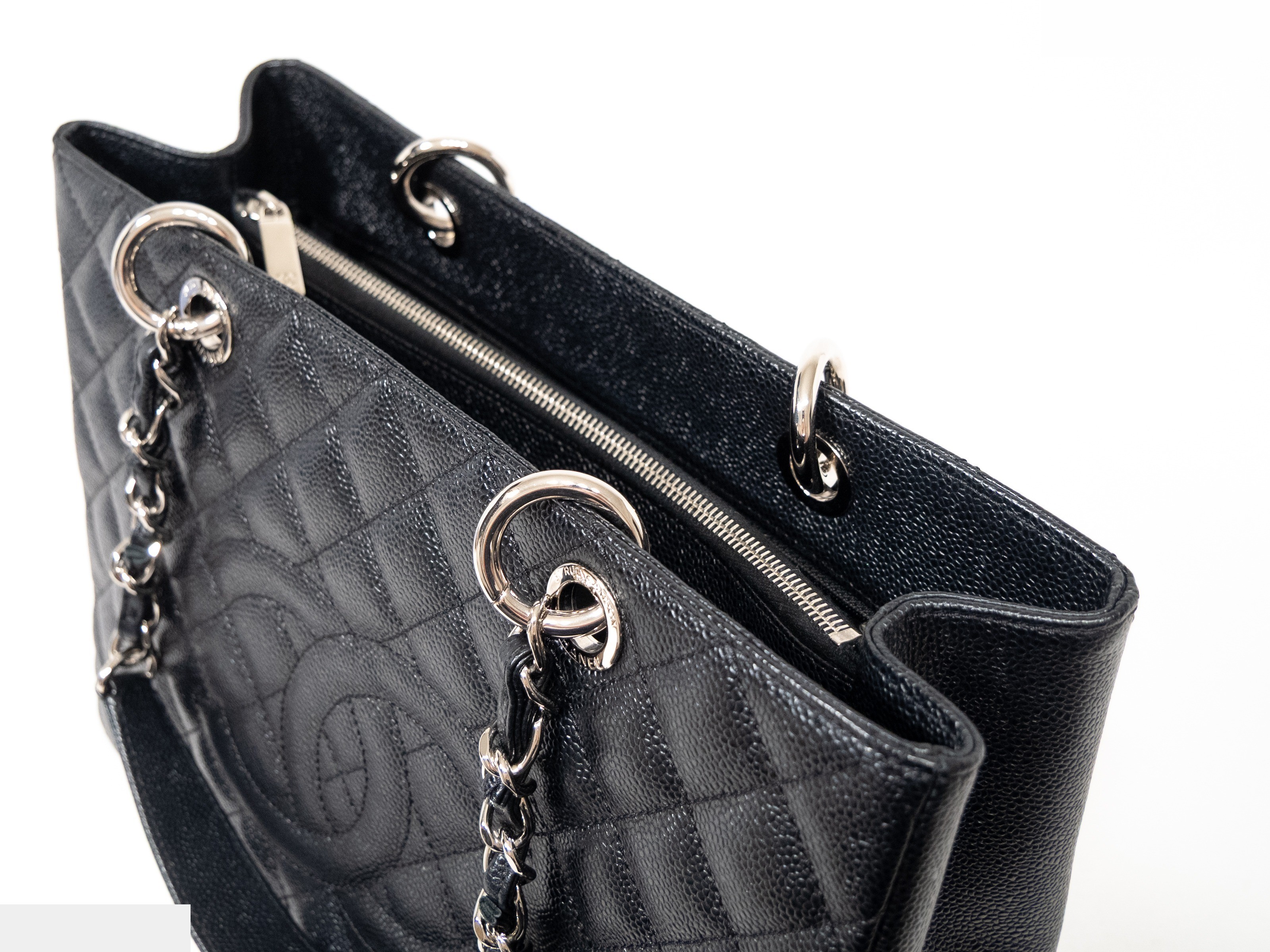GST Seal Caviar Skin Chain Tote — view 6