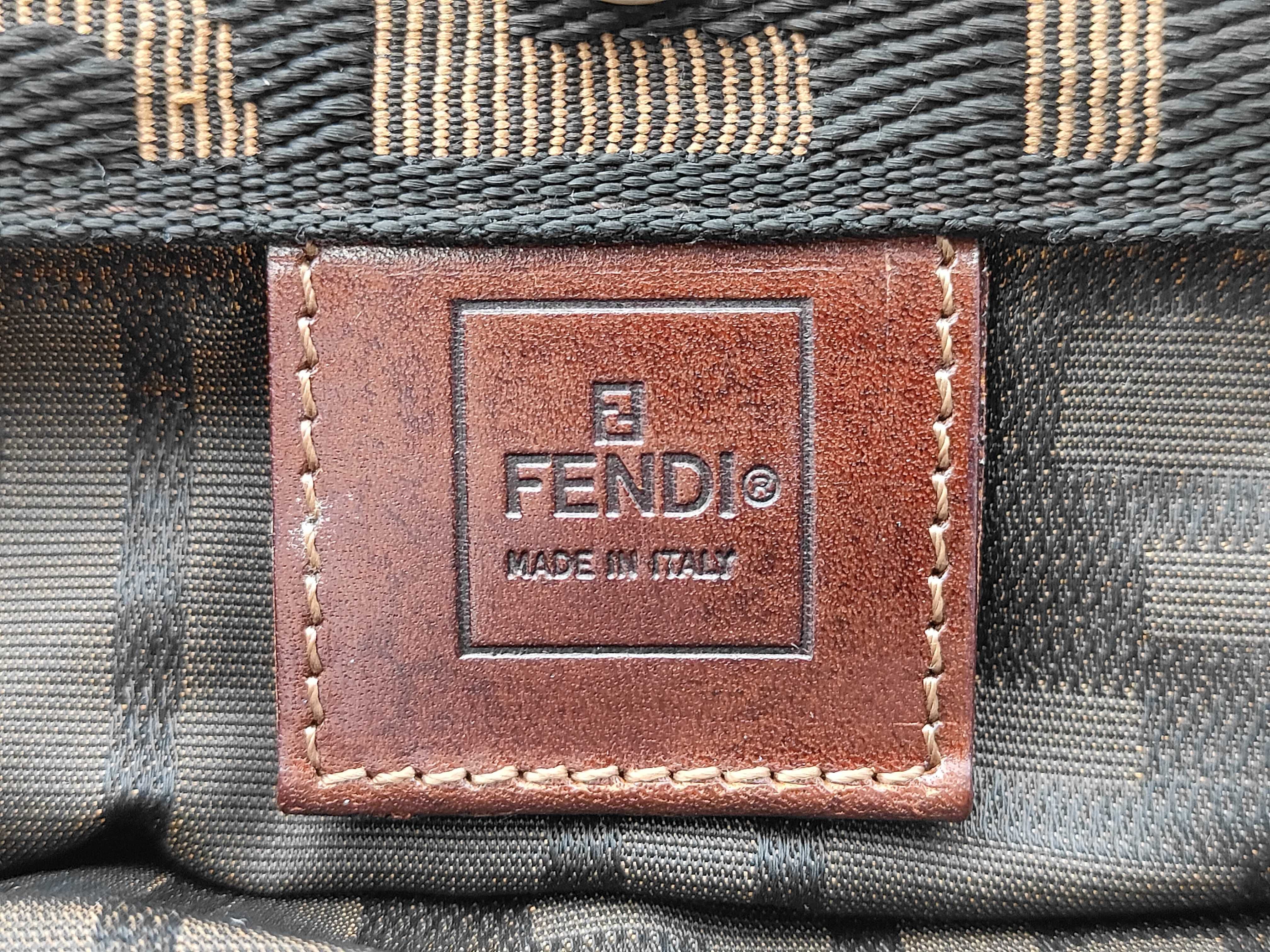 Zucca pattern 2119 canvas x leather handbag (with tears) — view 10
