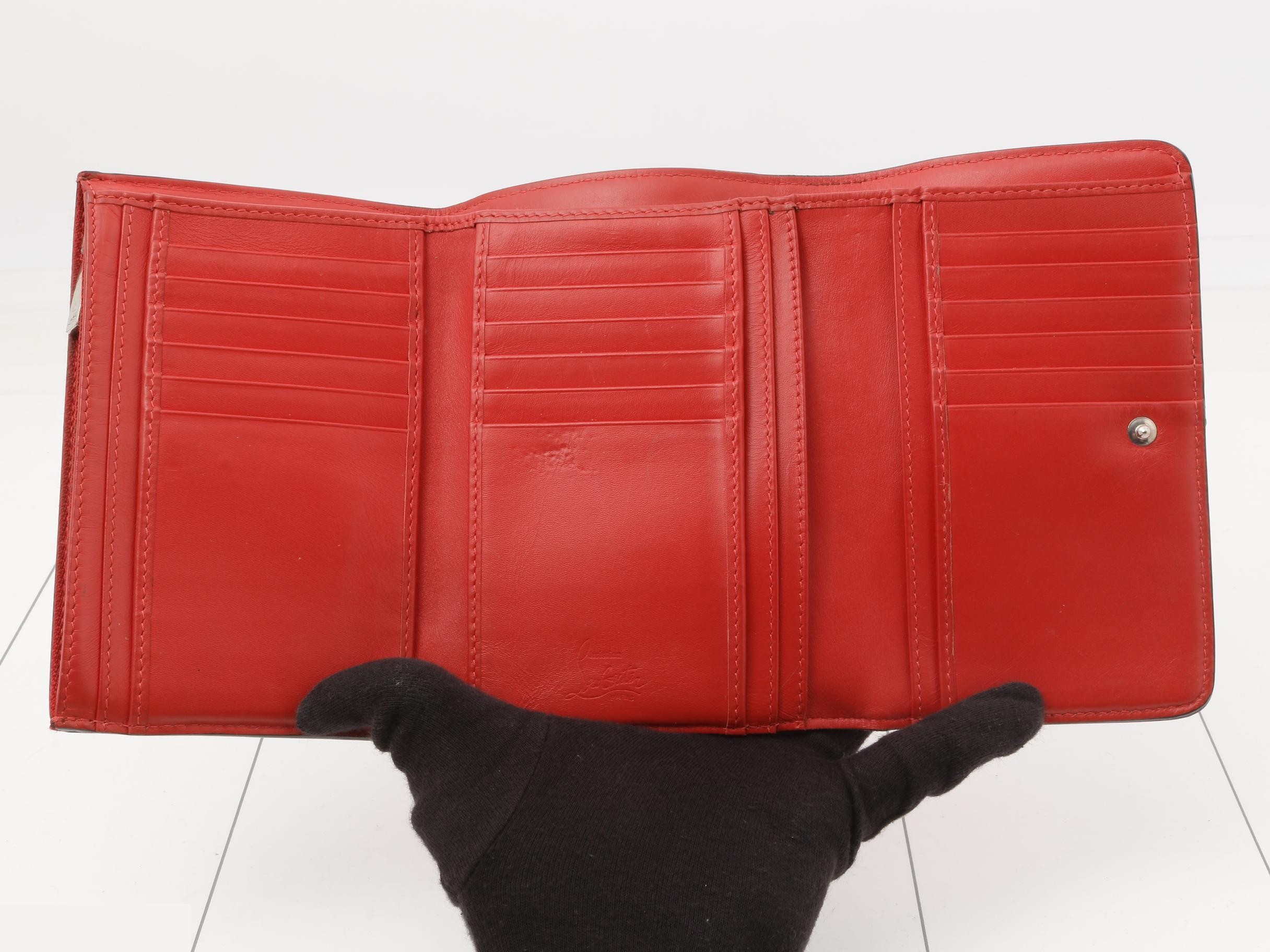 Other lines: Bags and Wallets — view 4