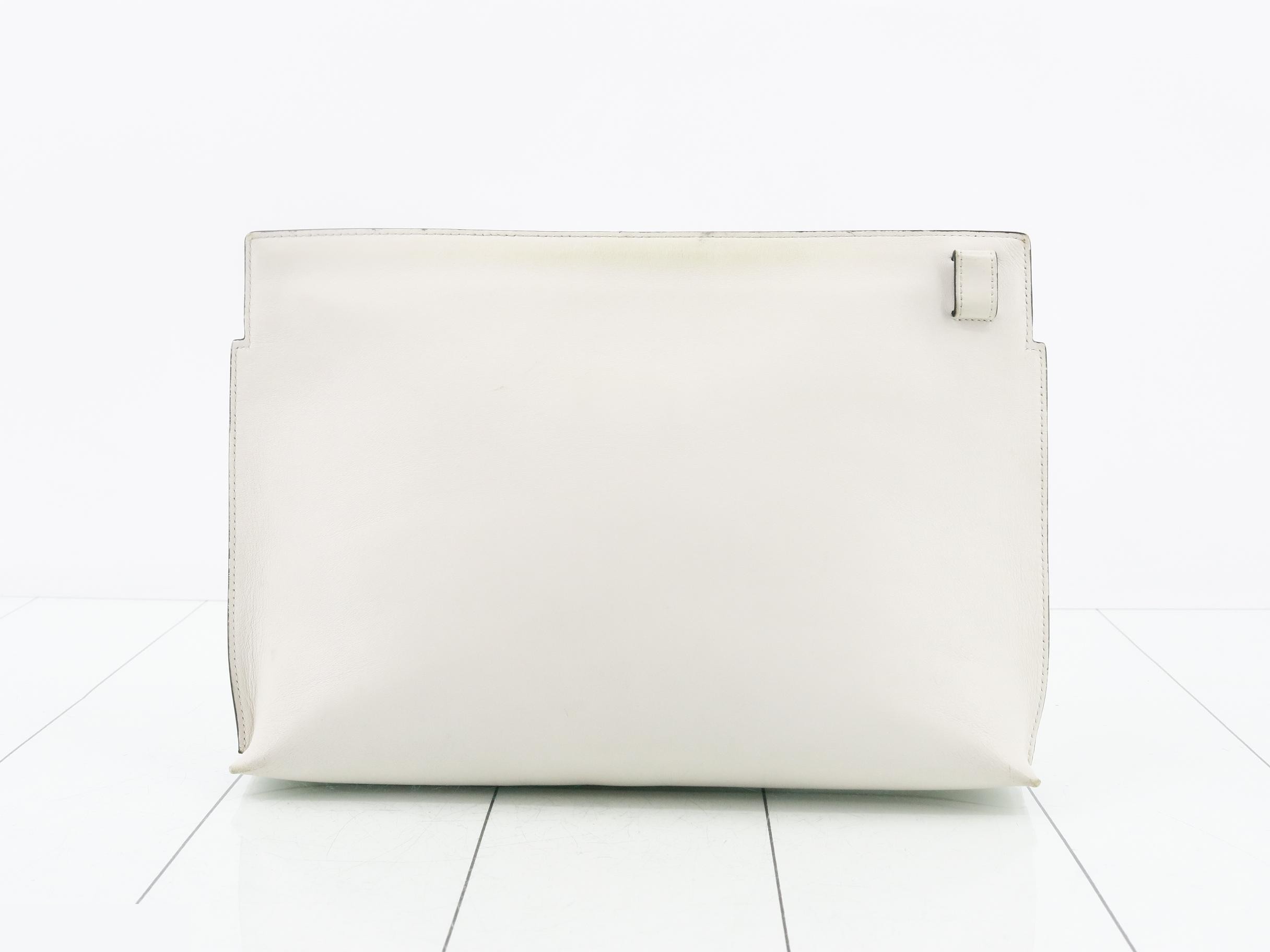 Anagram T Pouch Leather Cat Clutch Bag Second Bag — view 2
