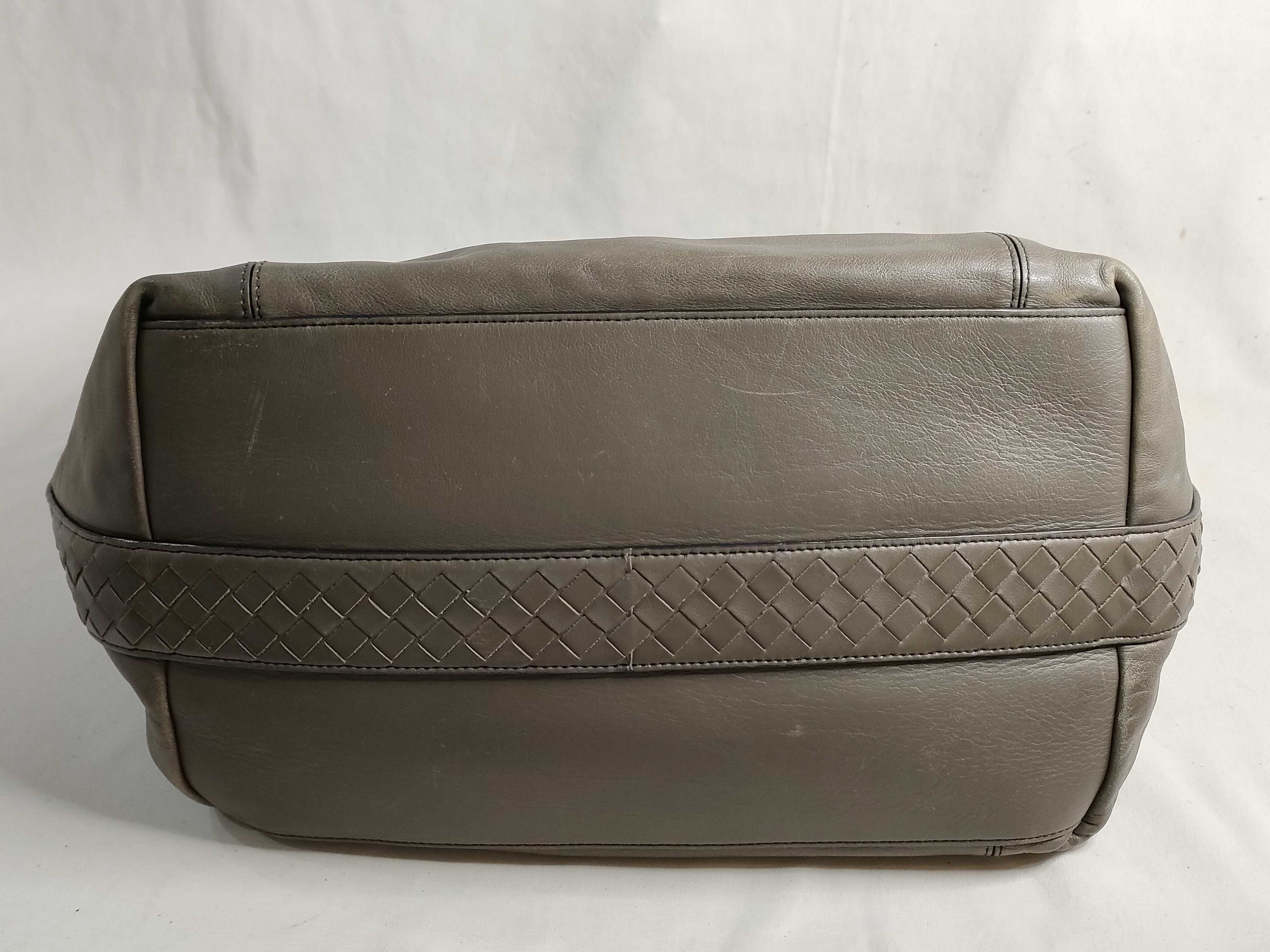 Intrecciato Leather Shoulder Bag — view 7