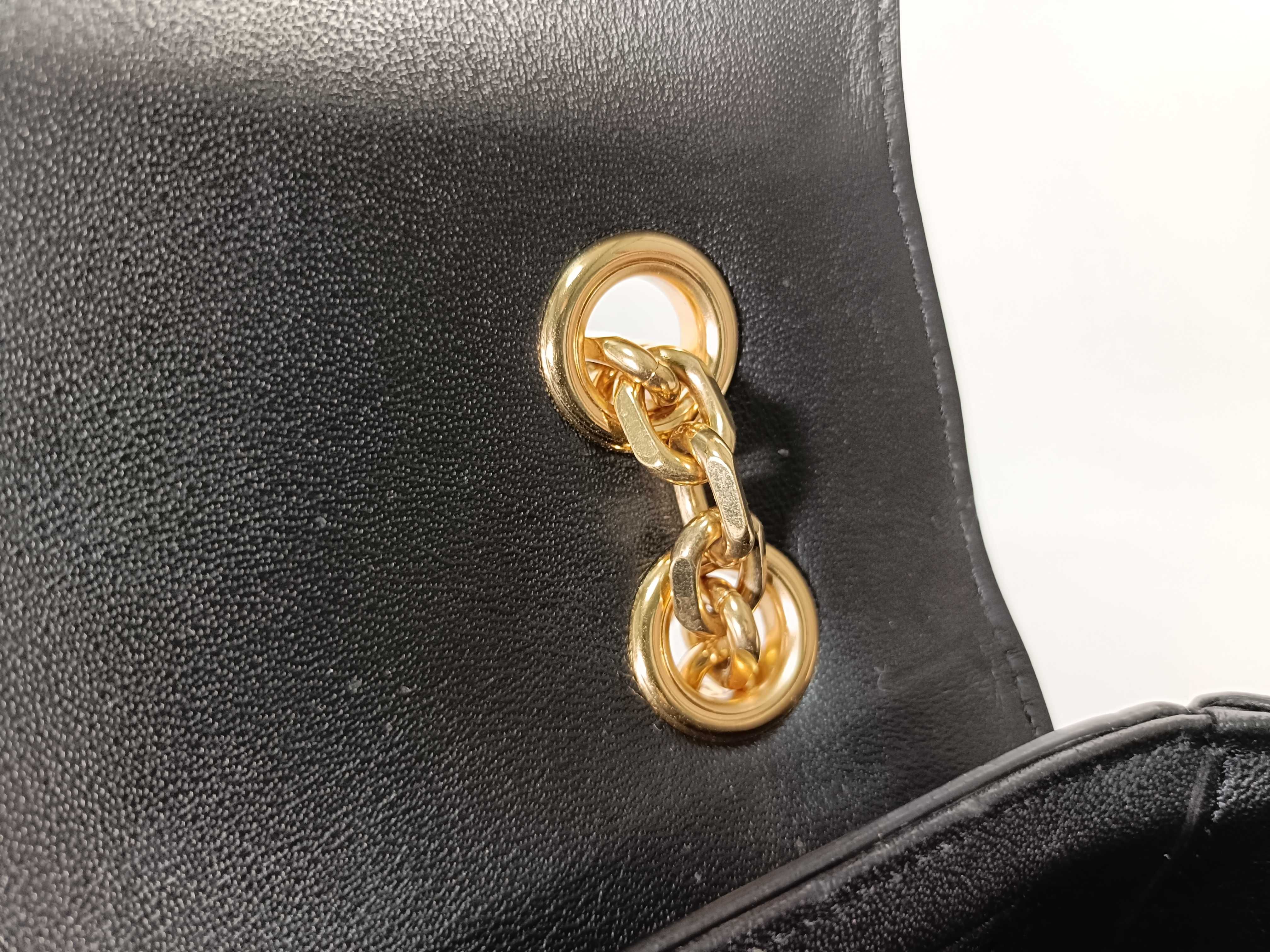 C Small Chain Shoulder Bag — view 9