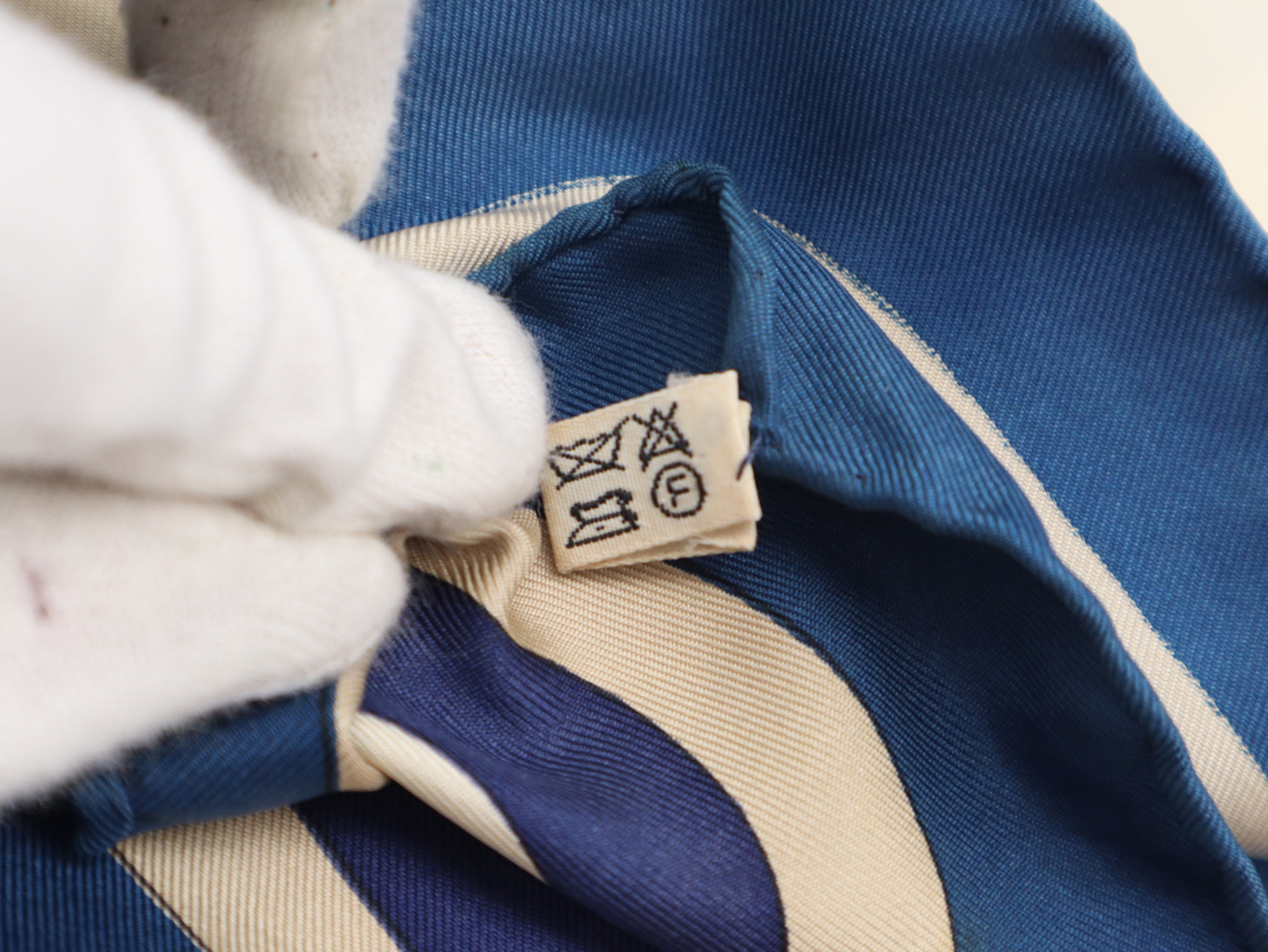 Carre 90 Silk Scarf Coaching and other accessories — view 9