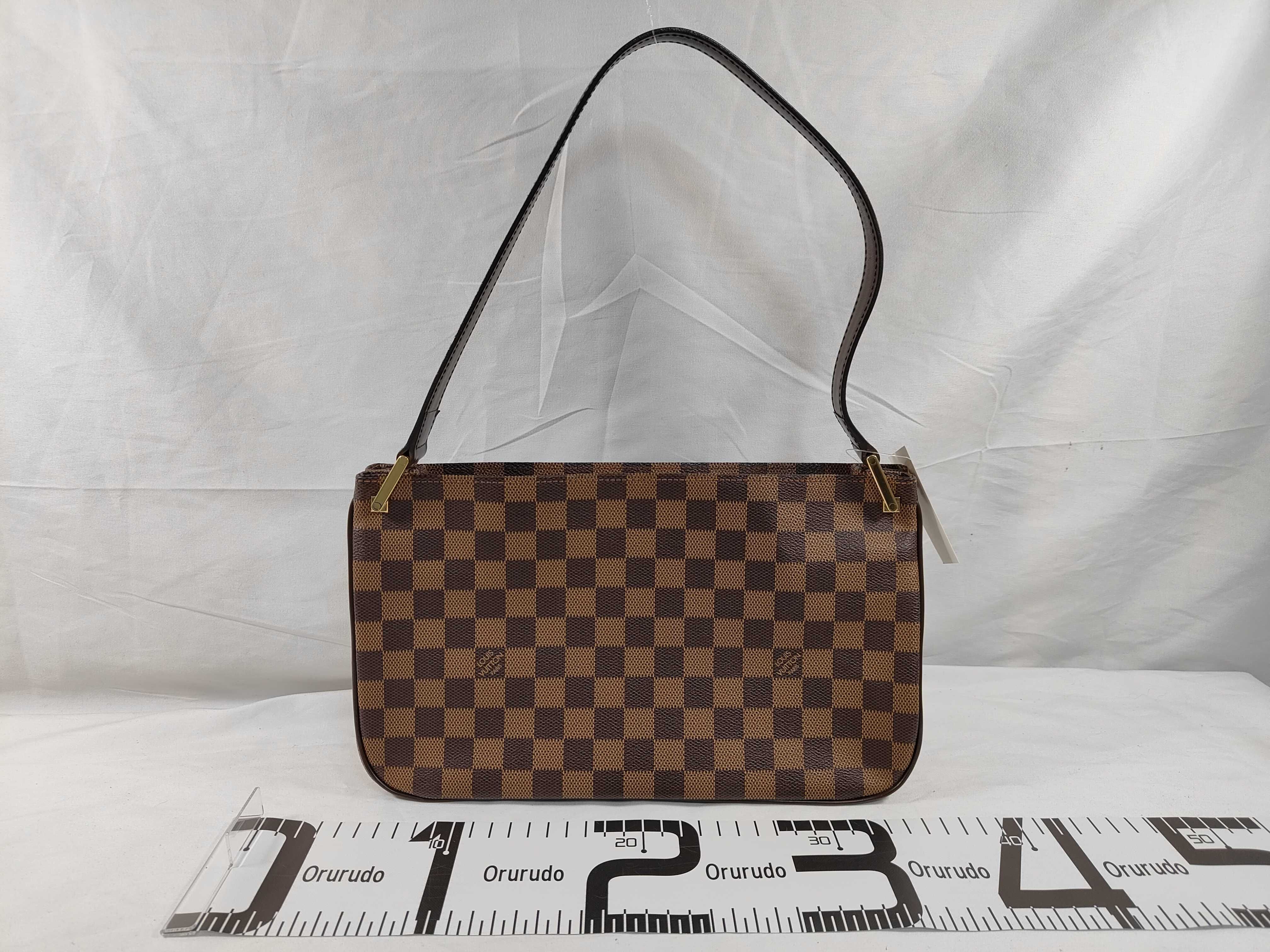 Damier Aubagne Shoulder Bag — view 2