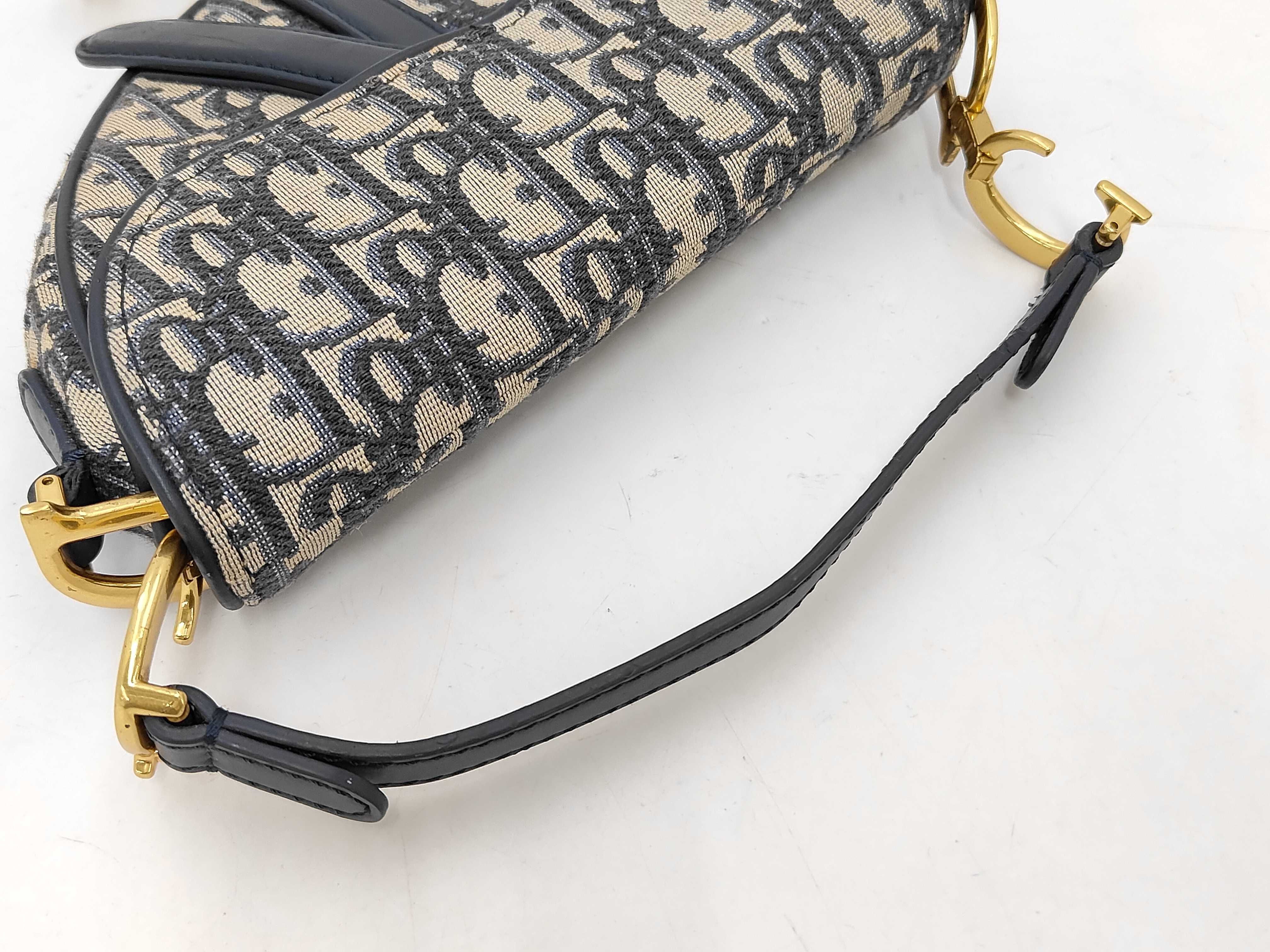 Oblique Saddle Handbag Pouch — view 5