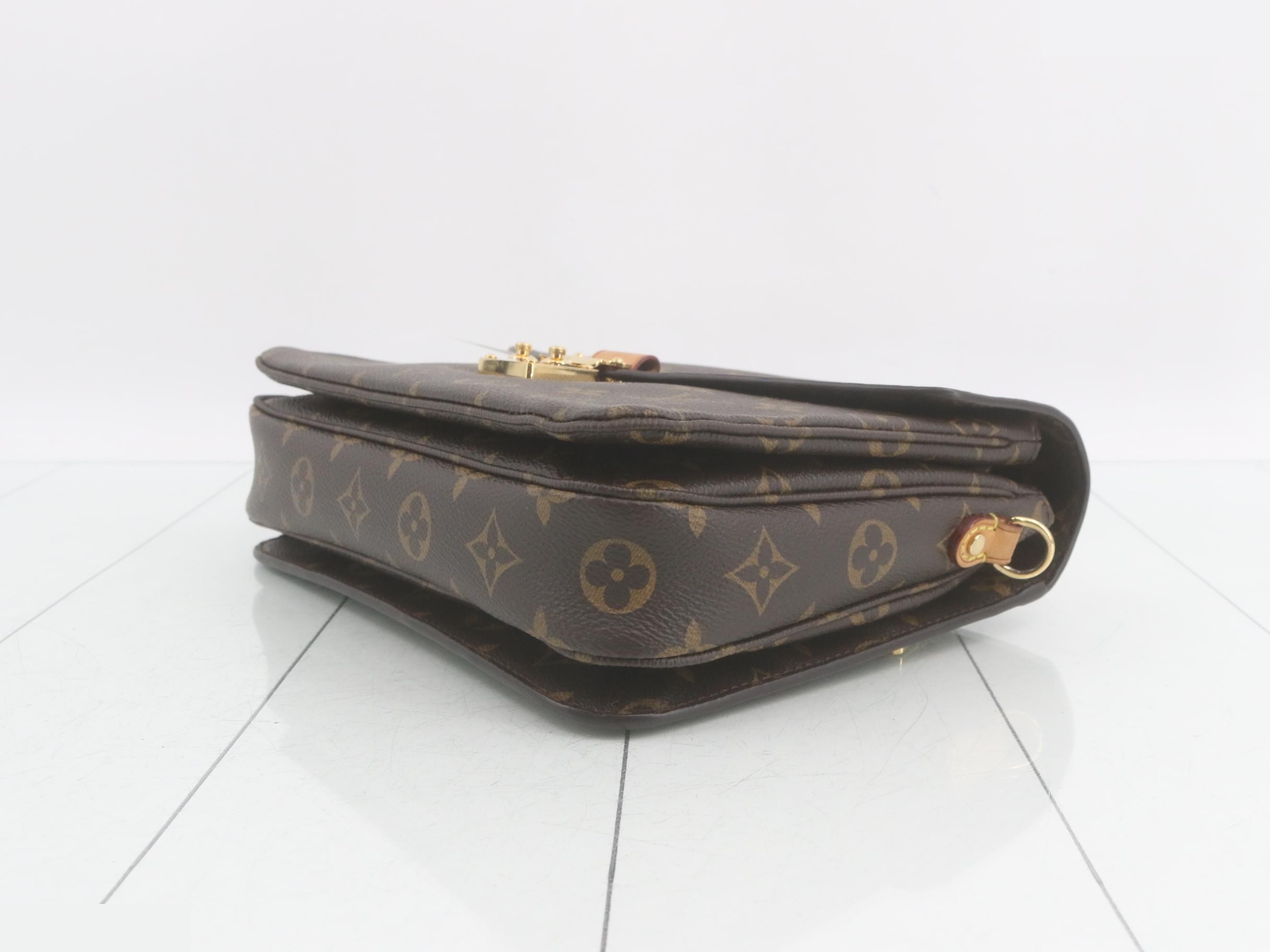 Monogram Pochette Metis MM 2-Way Handbag — view 6