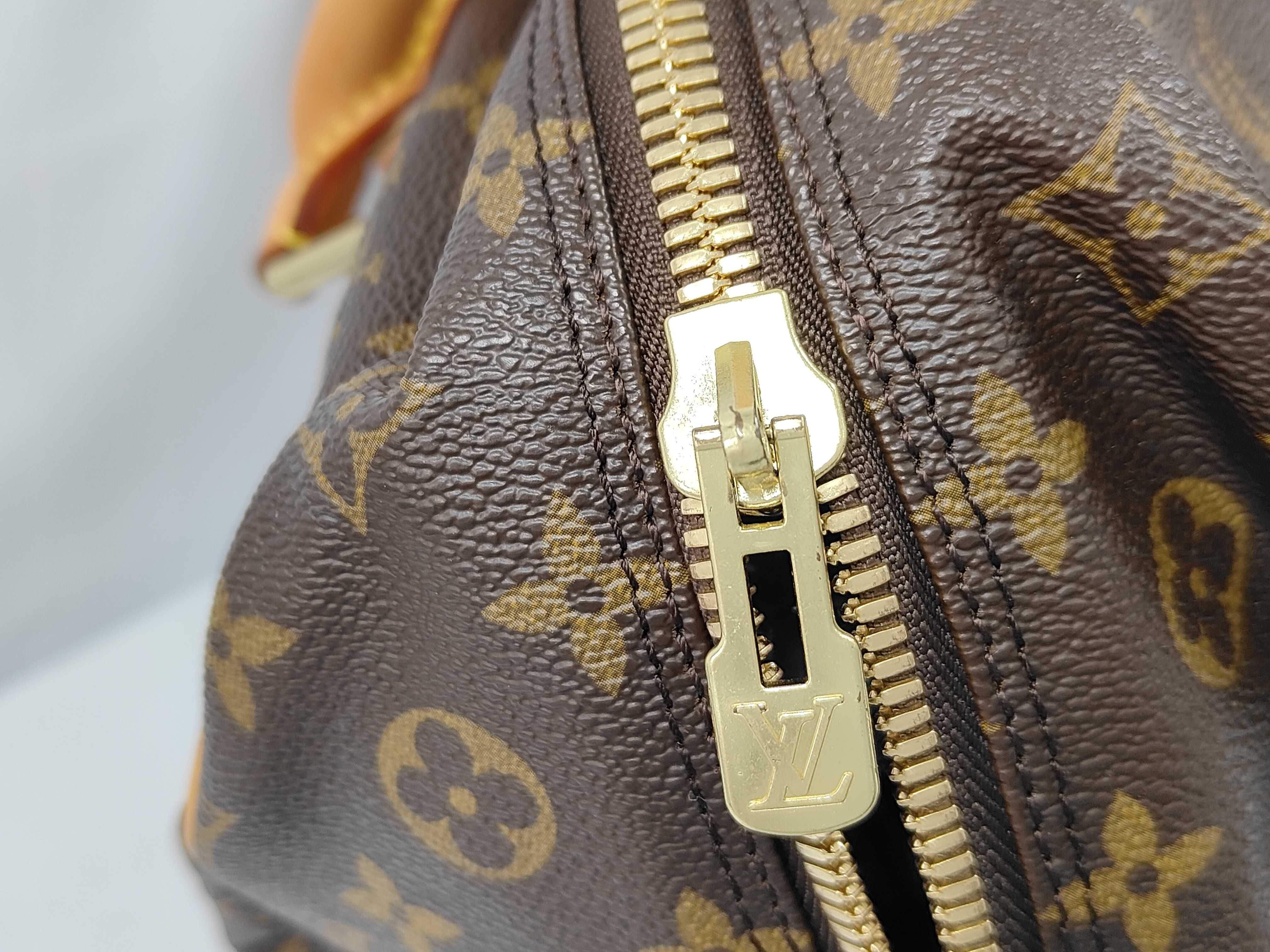 LV Carryall M40074 Boston Bag — view 8