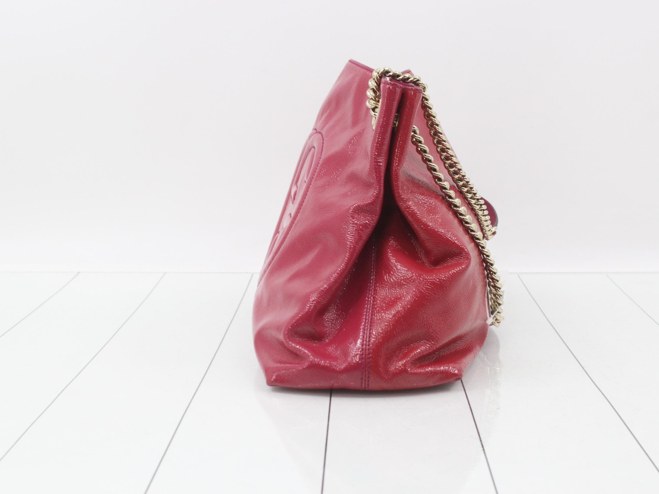 Soho Medium Shoulder Bag for Women, Reddish-Purple, Chain — view 3