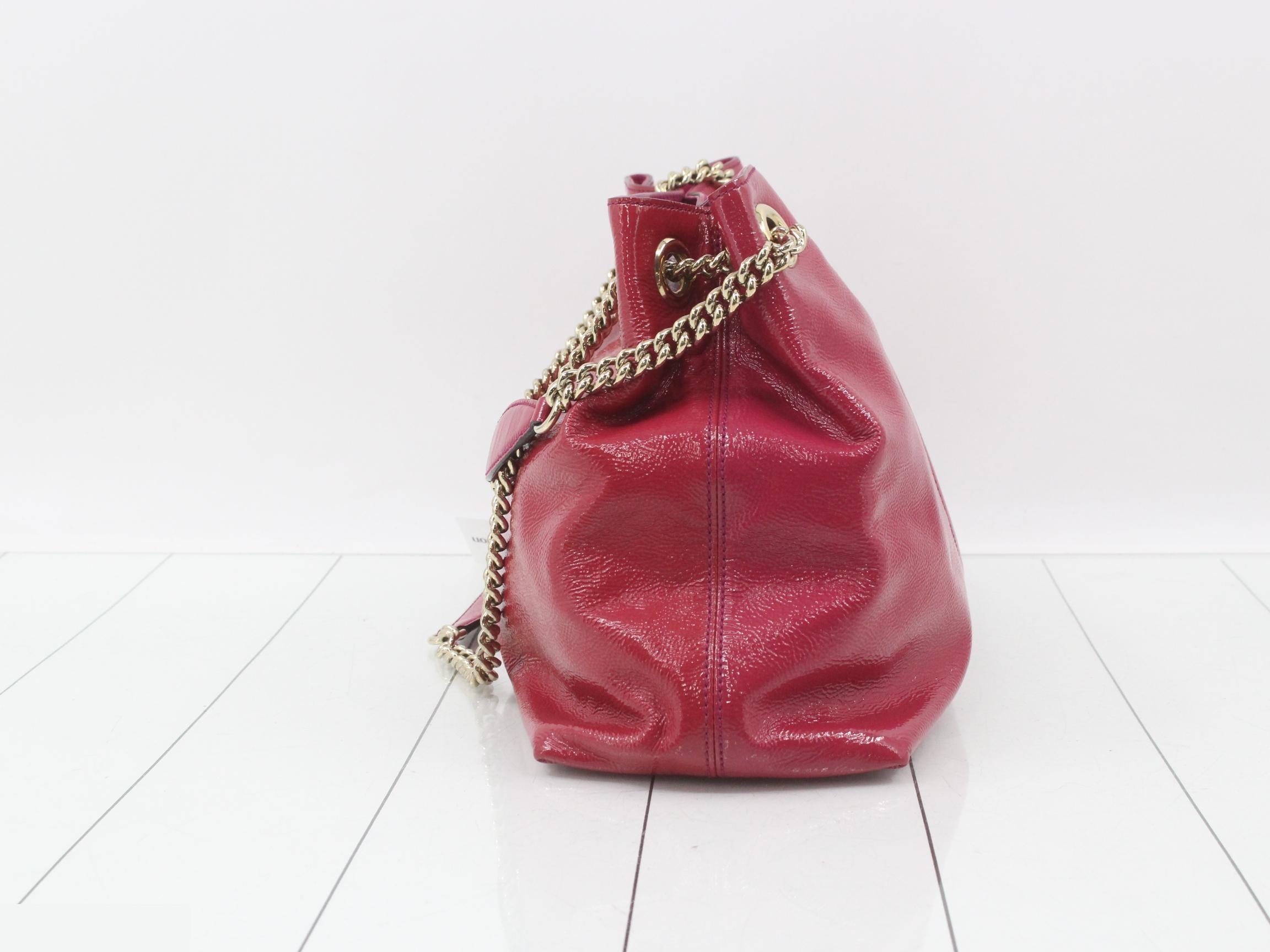 Soho Medium Shoulder Bag for Women, Reddish-Purple, Chain — view 4