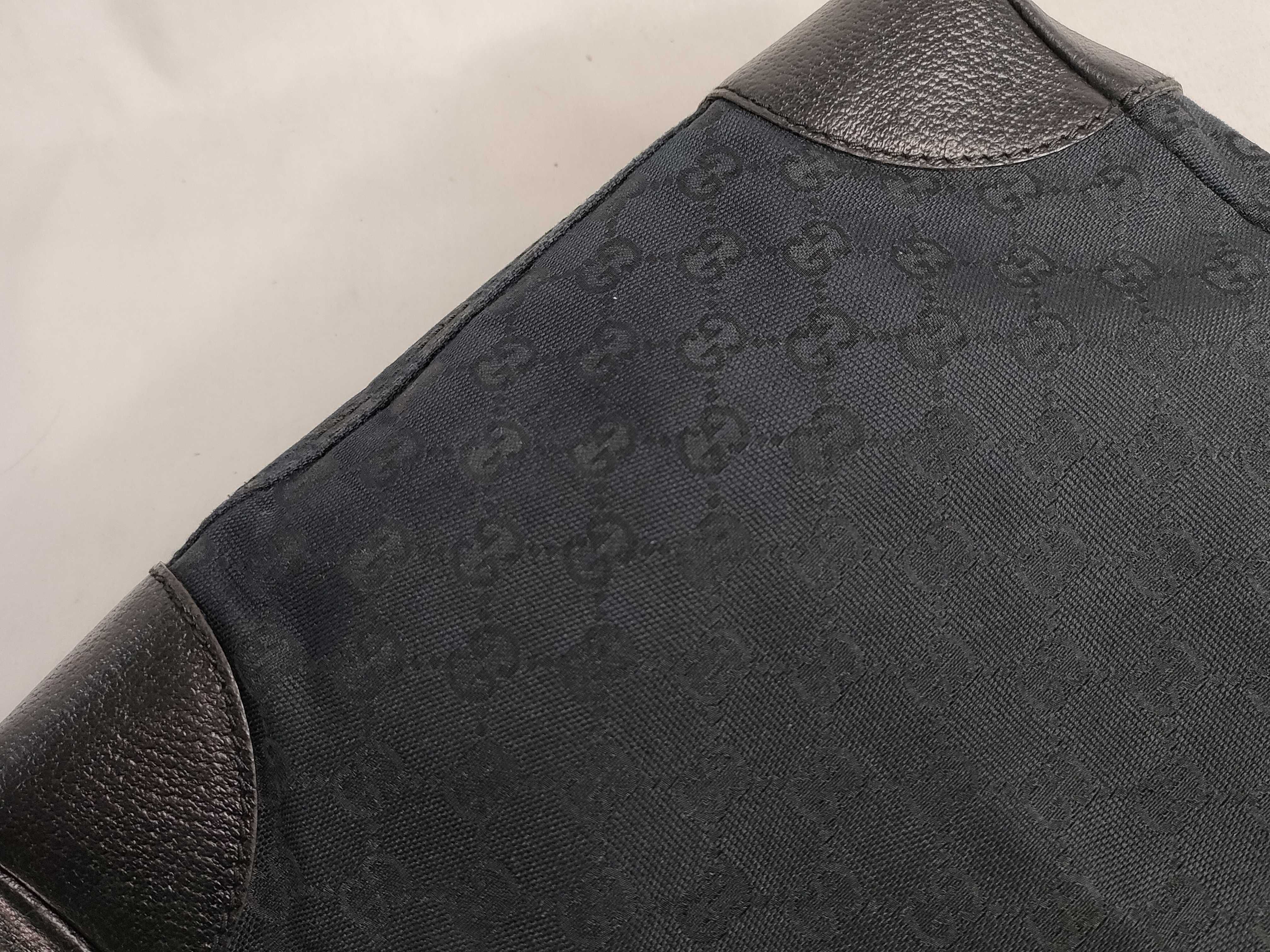 GG Canvas Shoulder Bag — view 15