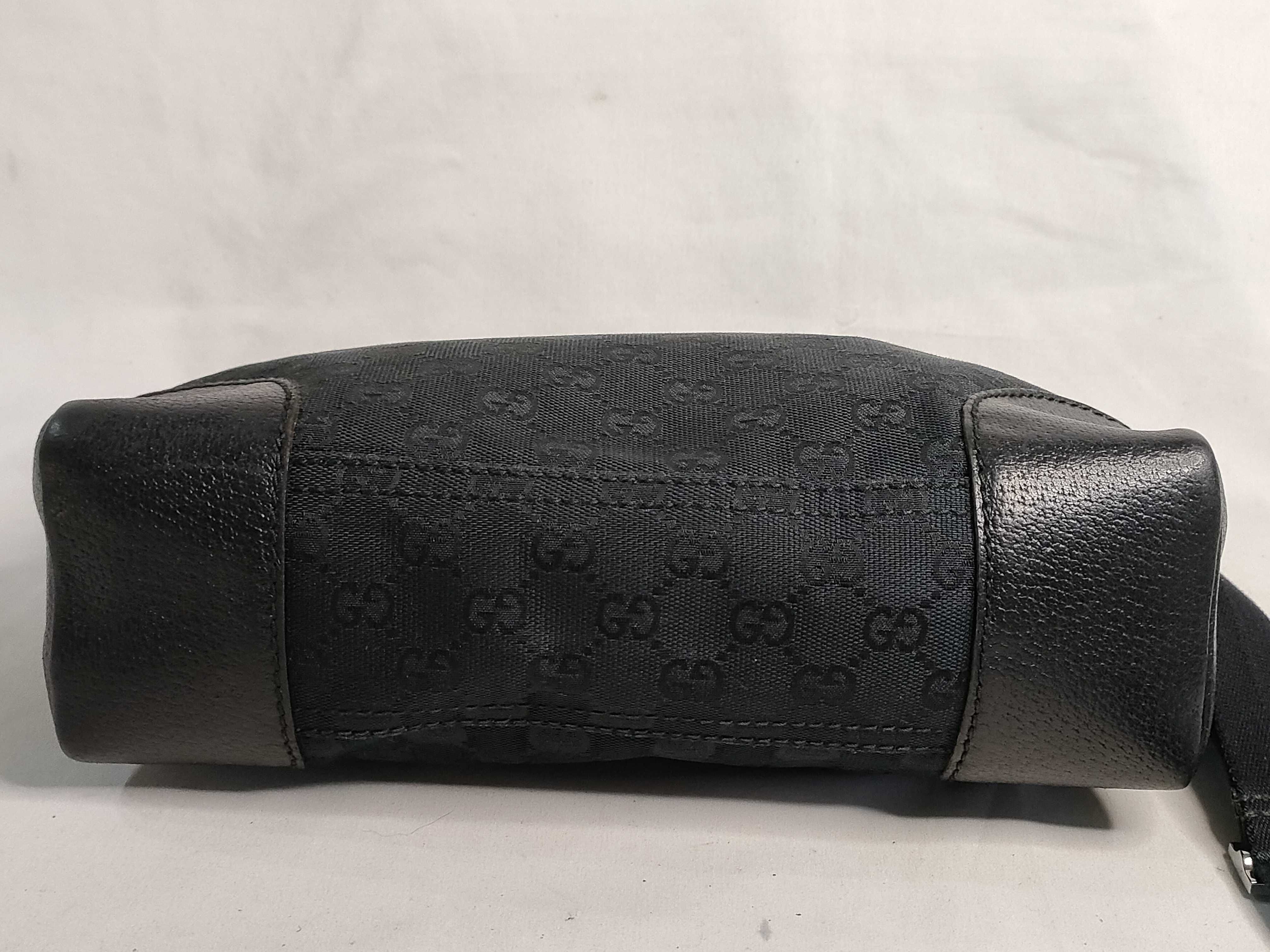 GG Canvas Shoulder Bag — view 7
