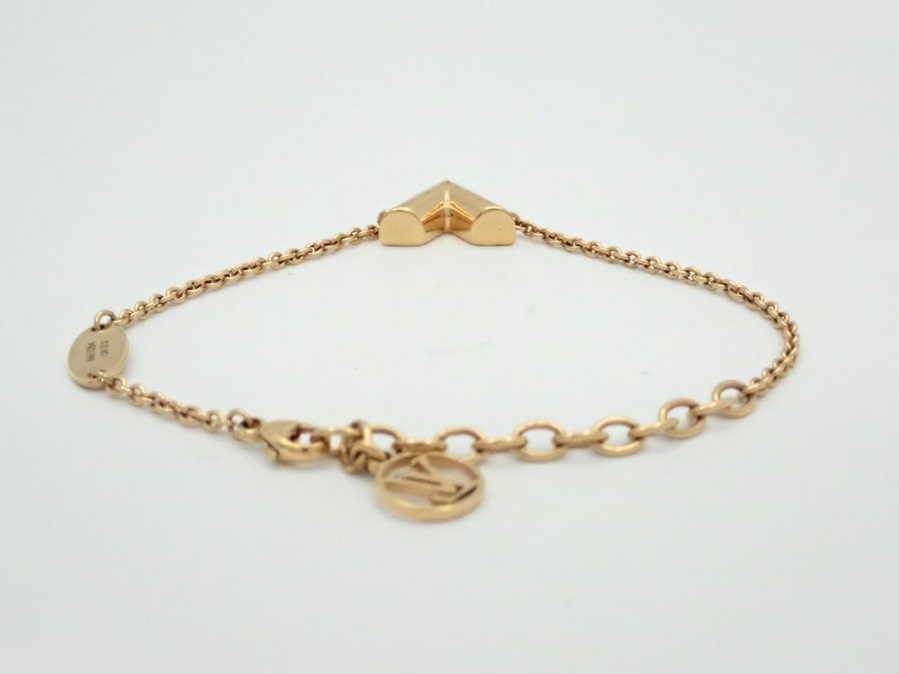 Essential V, wrist circumference approximately 19 cm — view 2