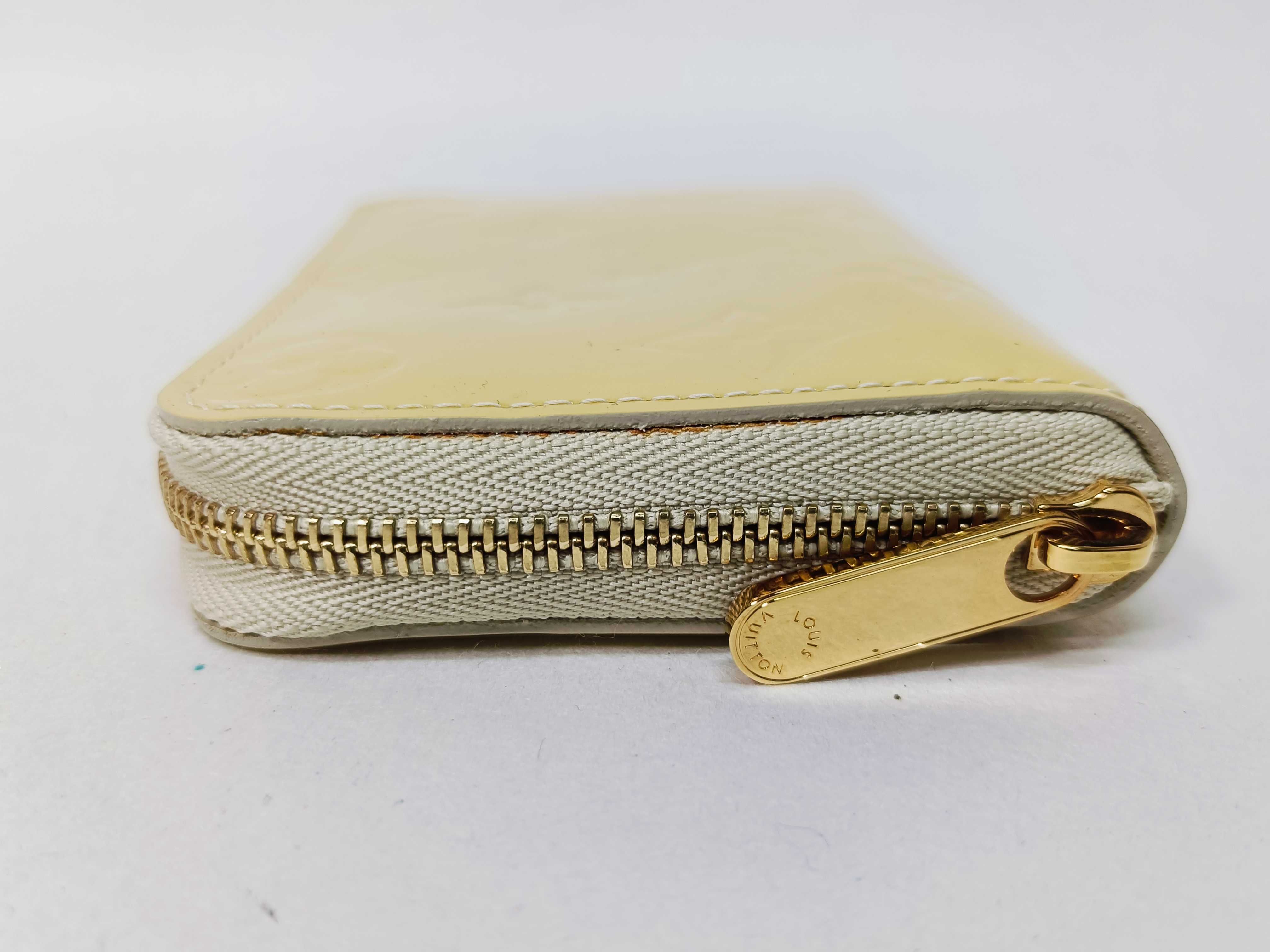 Vernis Zippy Coin Purse Card Case — view 3