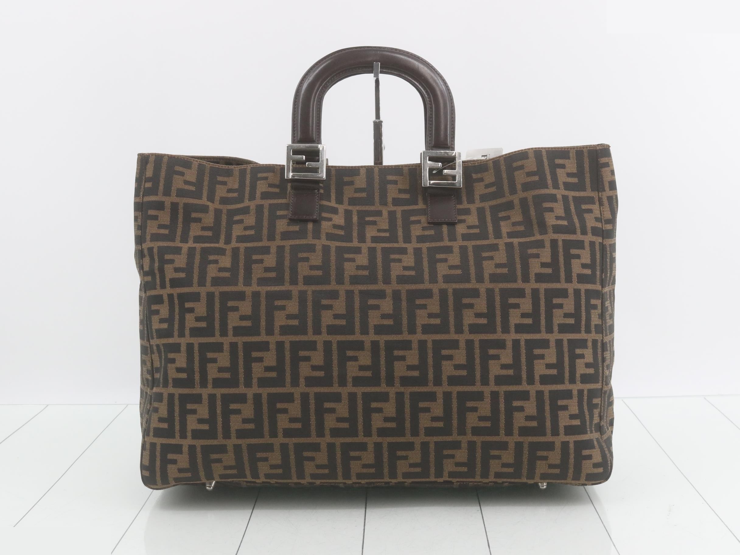 Zucca (bag) - Handbag with silver hardware — view 2
