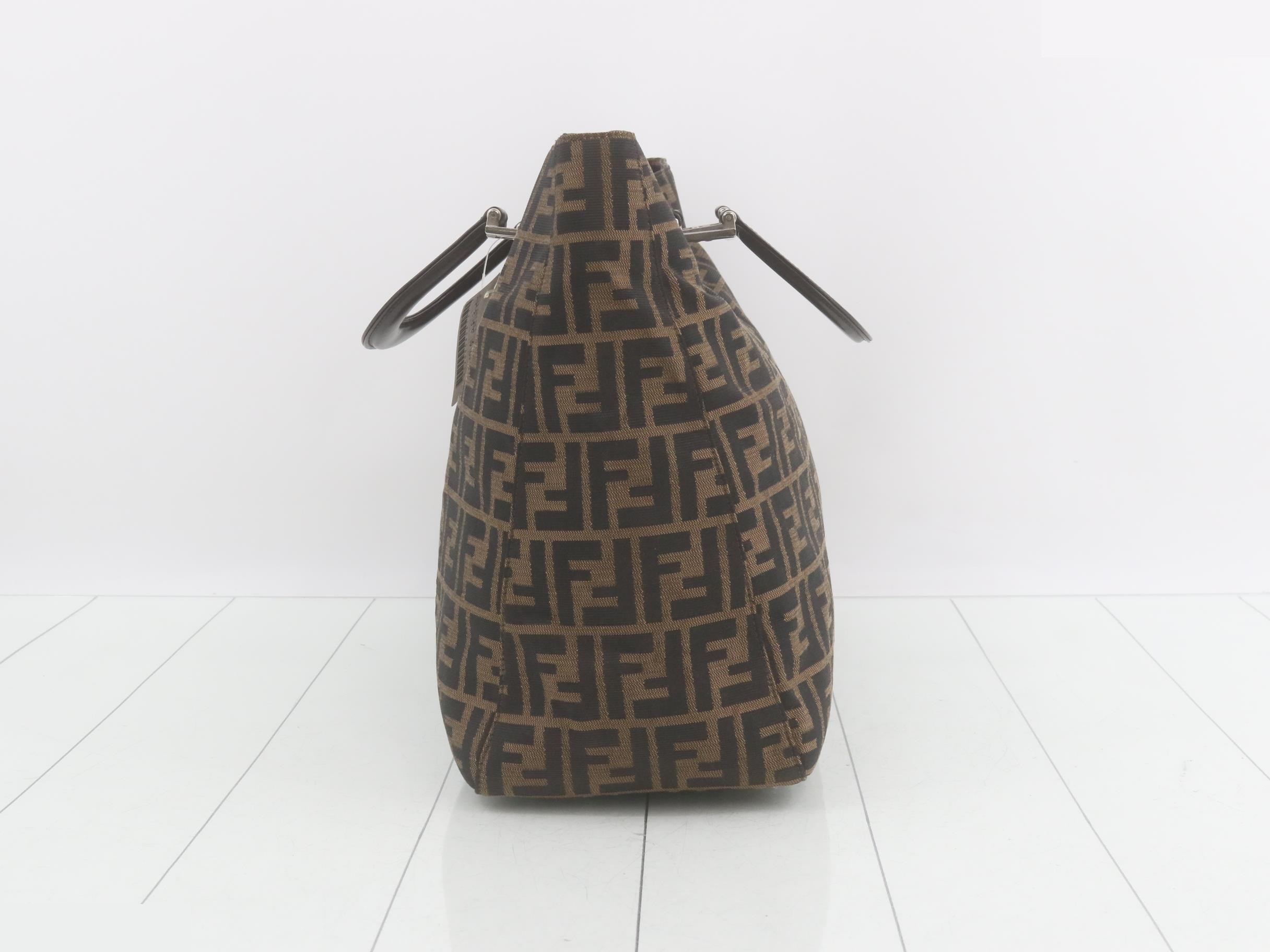 Zucca (bag) - Handbag with silver hardware — view 4