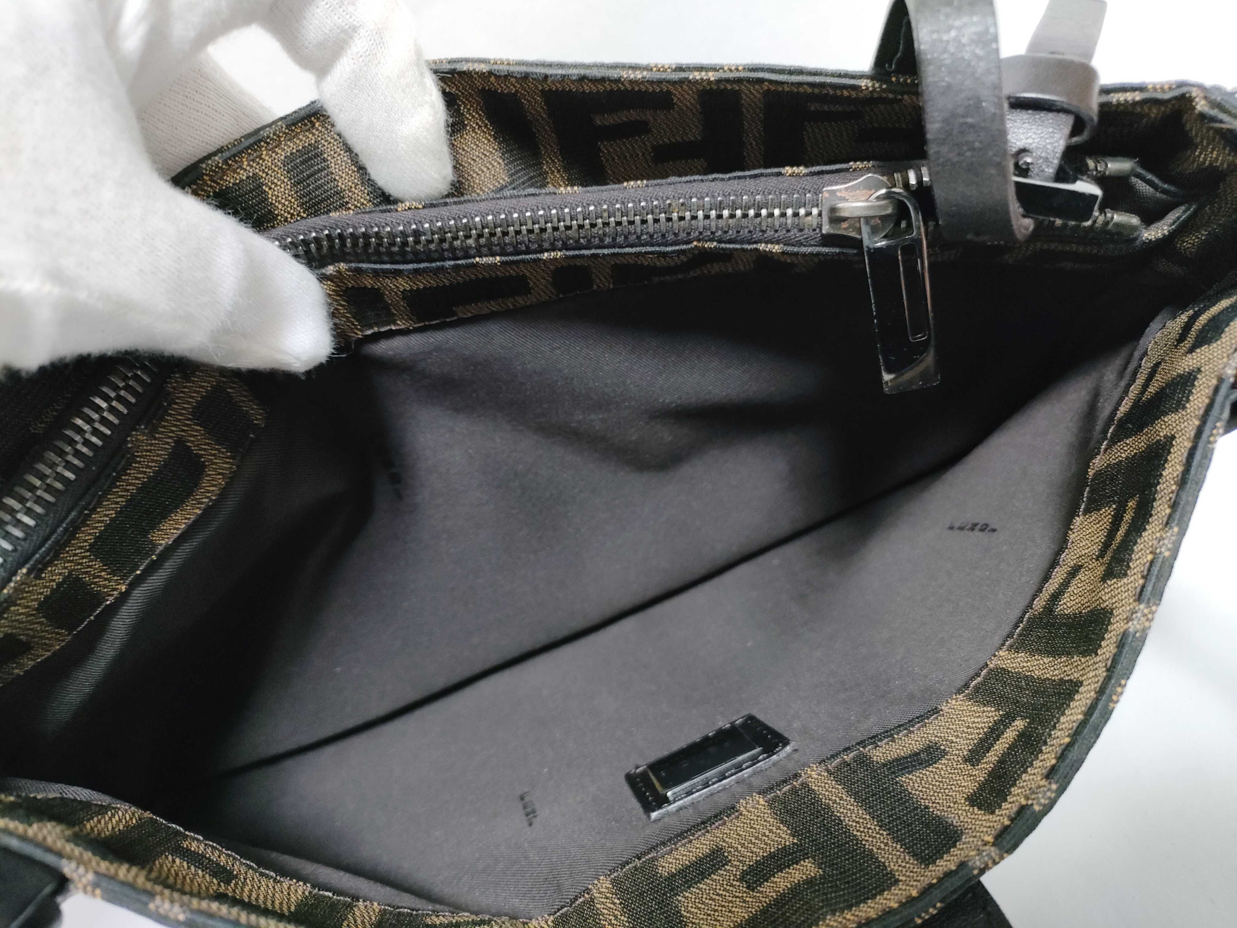 Zucca pattern Fendi Mamma Bucket Zucca handbag — view 12
