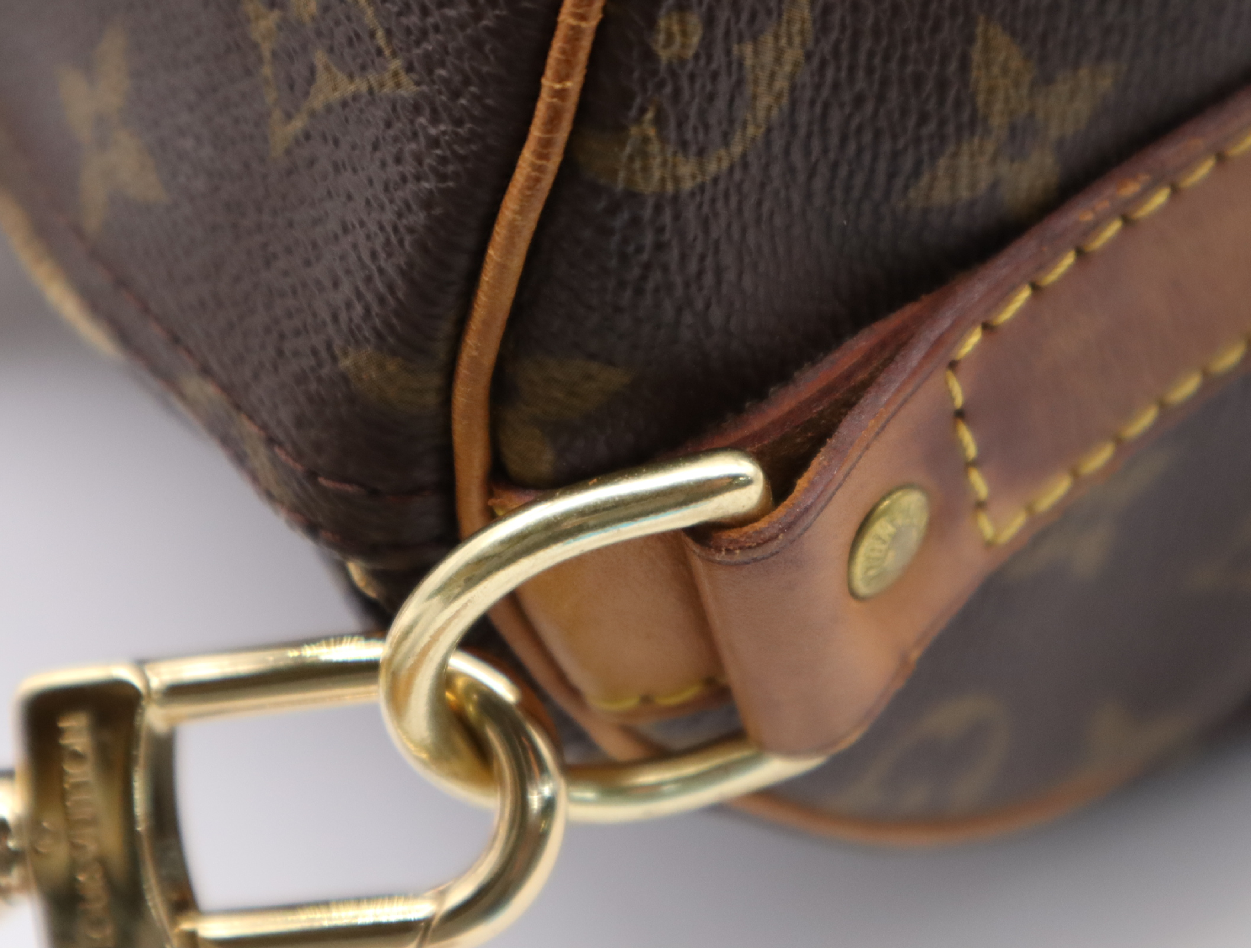 M41416 Monogram Keepall Bandoulière 50 Boston Bag with Shoulder Strap — view 11