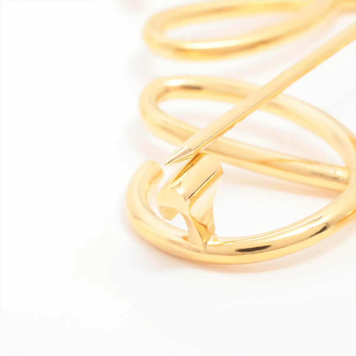 Anagram Brooch GP Gold — view 3