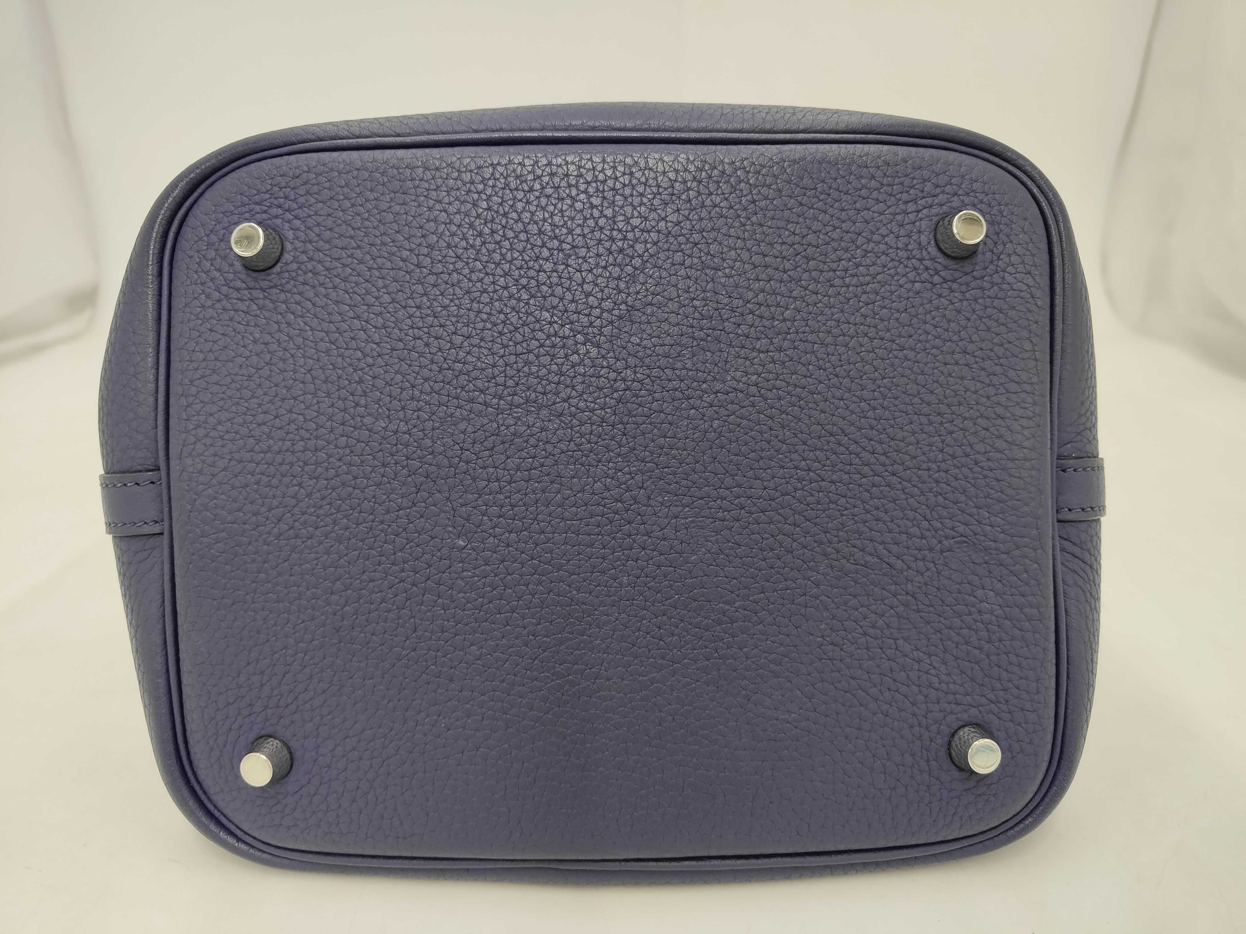 Picotin Lock 22 MM Taurillon Clemence Leather Handbag, Navy, Silver Hardware — view 9