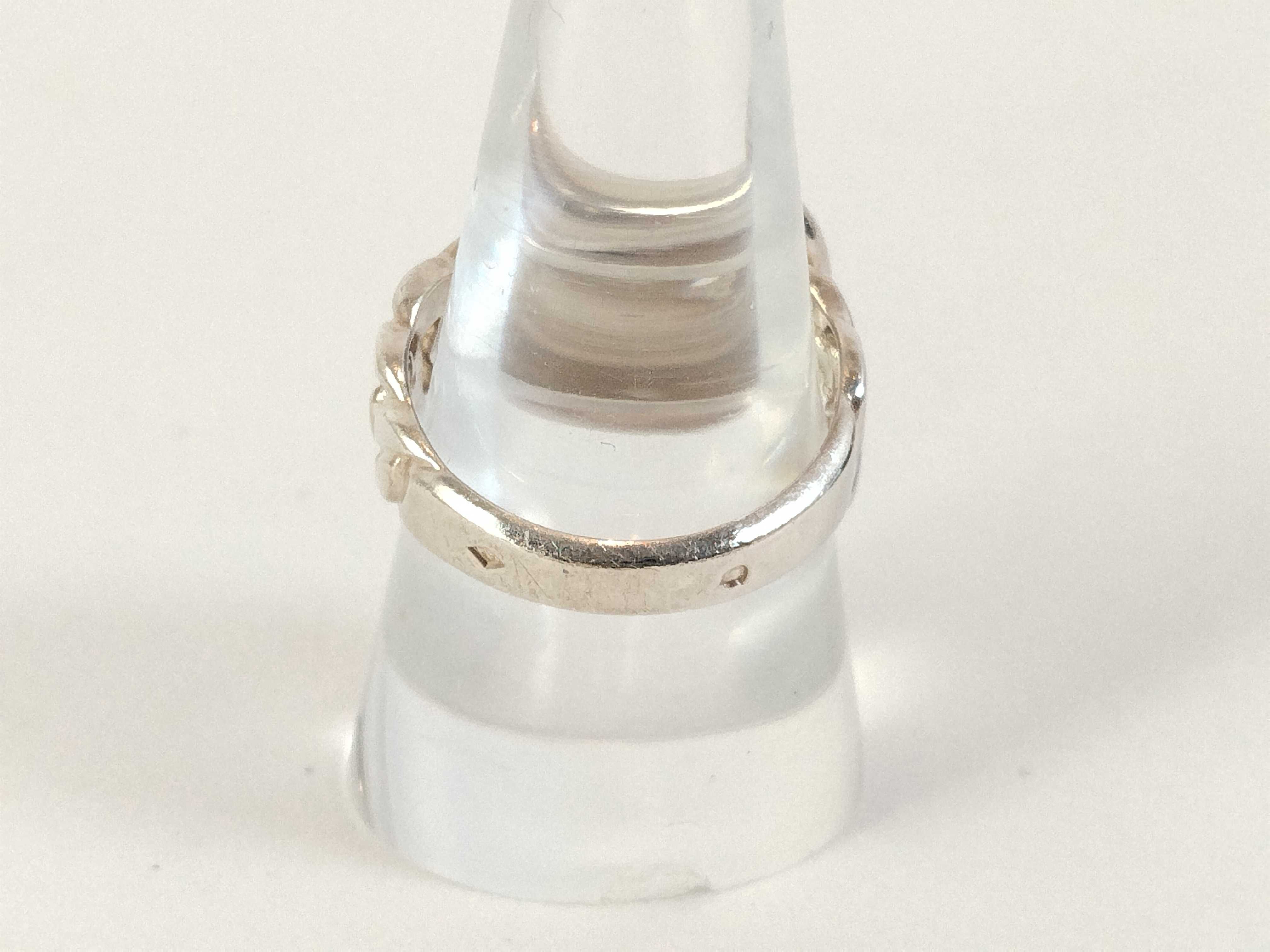 ring, belt motif ring — view 3