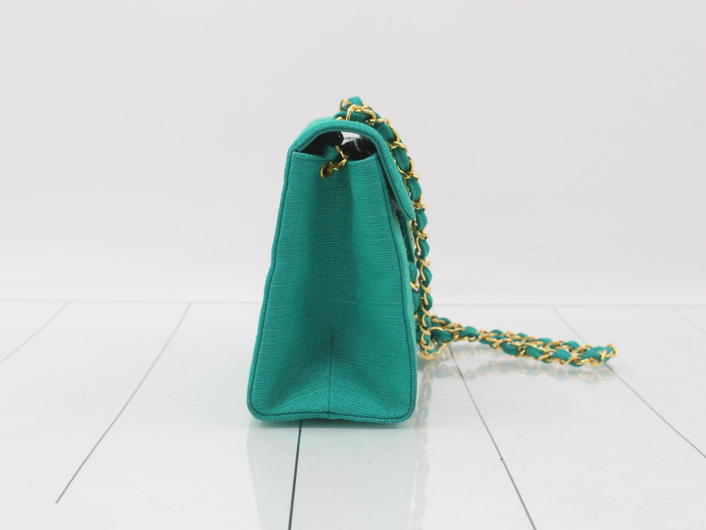 CC logo cotton shoulder bag, green and gold. — view 4