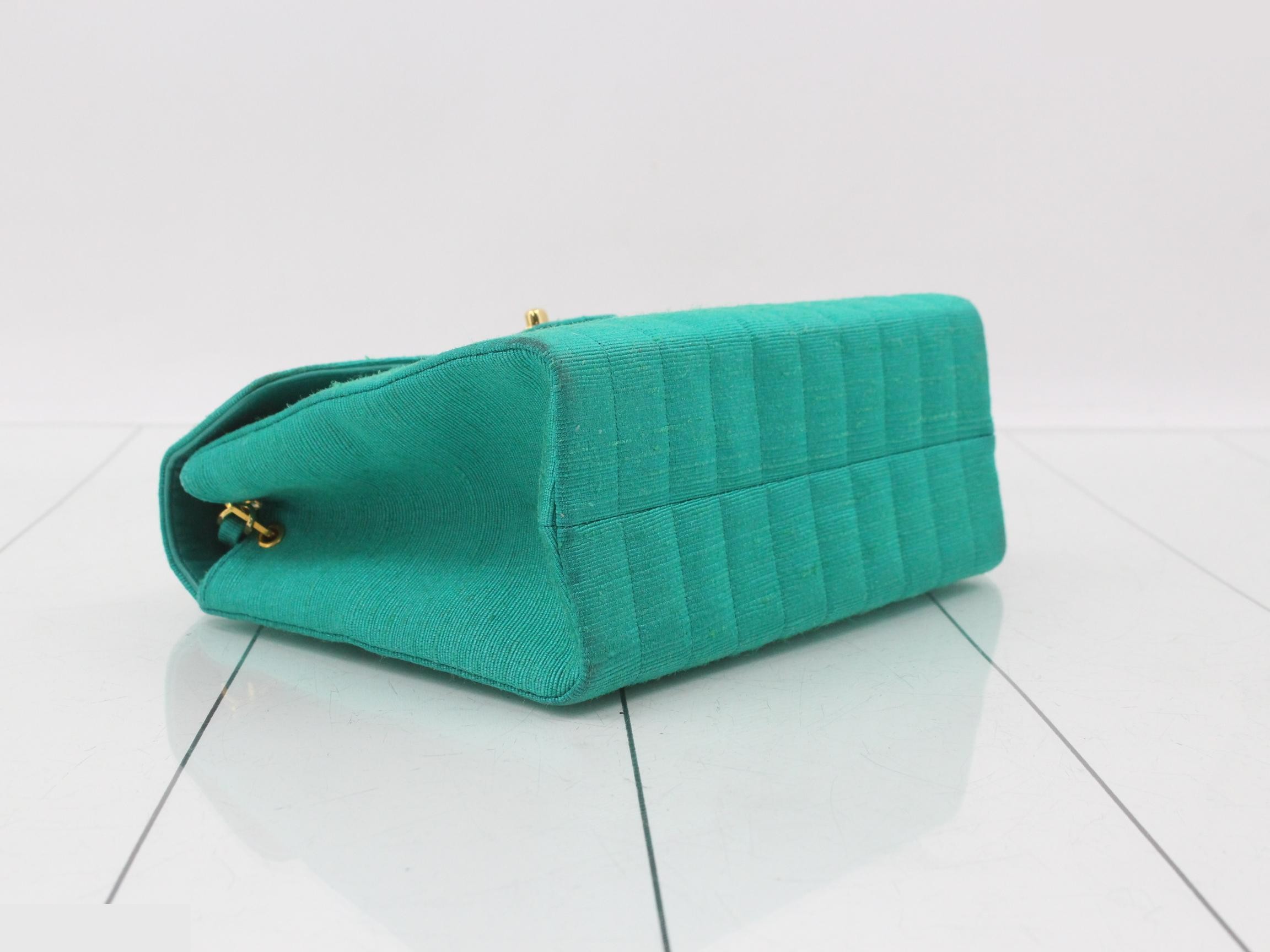 CC logo cotton shoulder bag, green and gold. — view 5