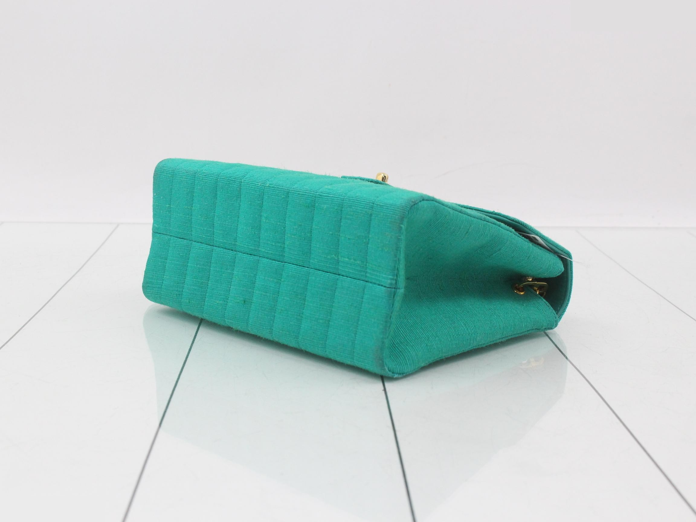 CC logo cotton shoulder bag, green and gold. — view 6