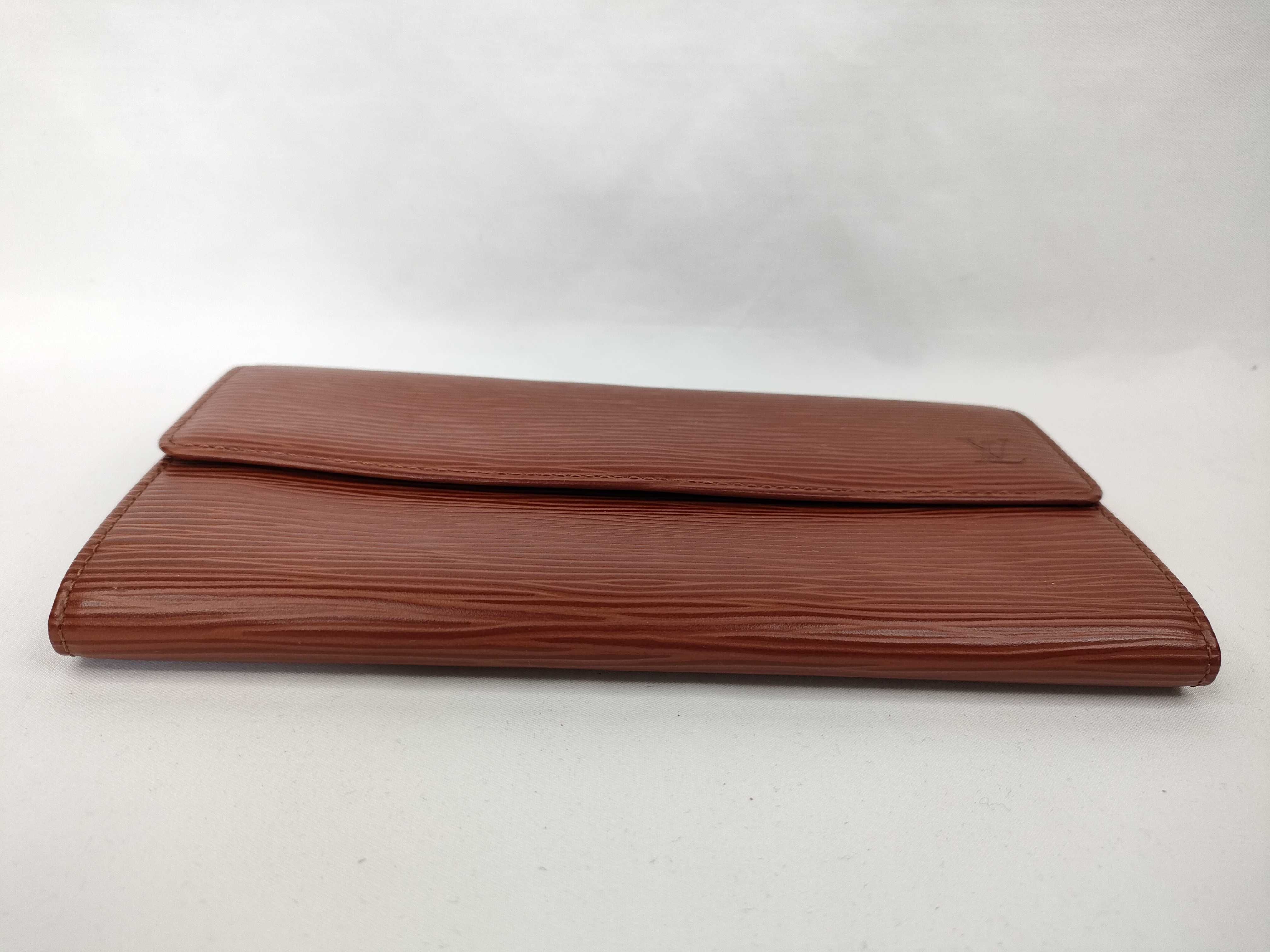 Epi M63573 Portemonnaie Cartes Credit Bi-fold Long Wallet — view 4
