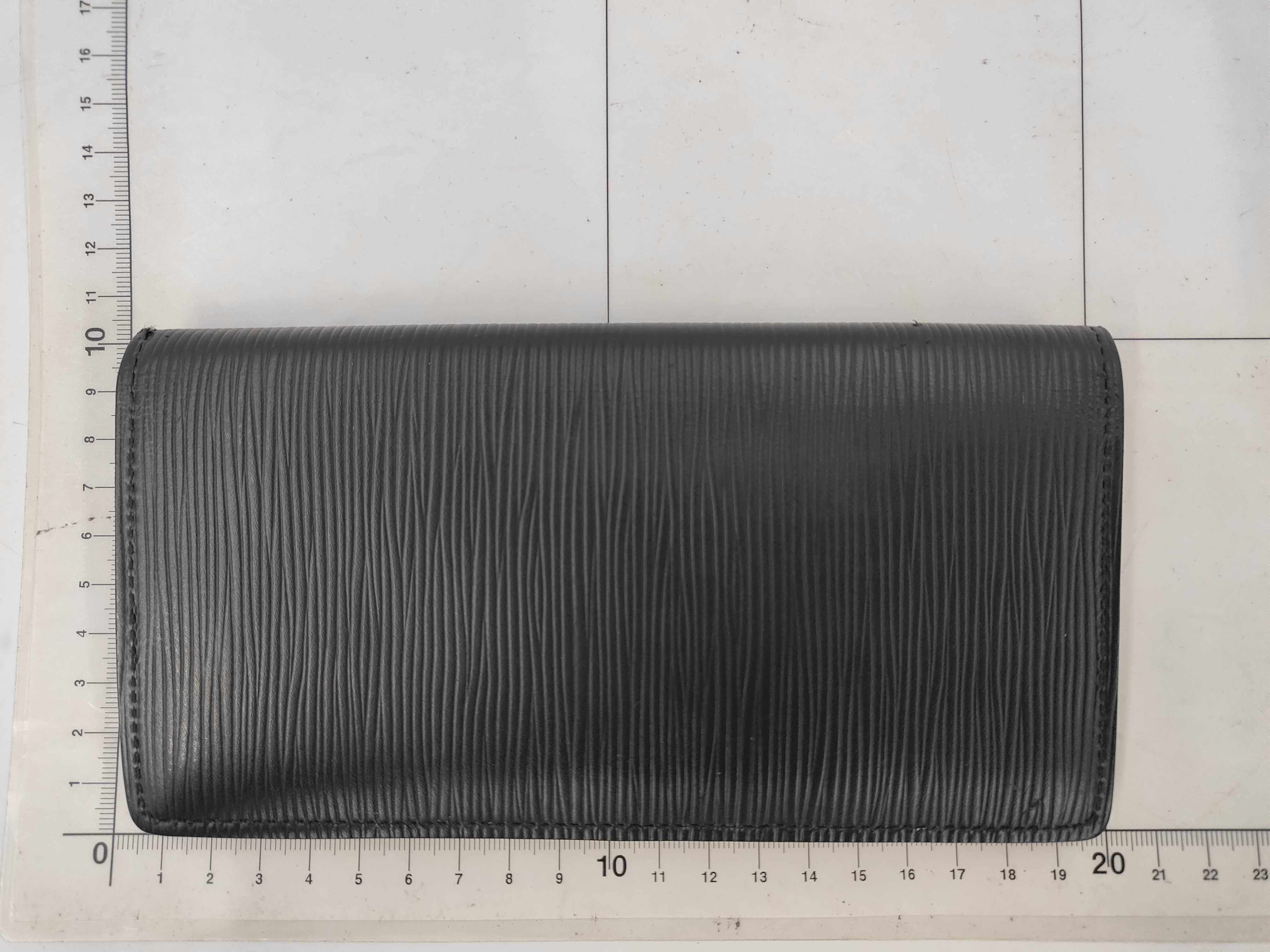 Epi Leather Portefeuille Brazza Noir MB1168 Wallet — view 2