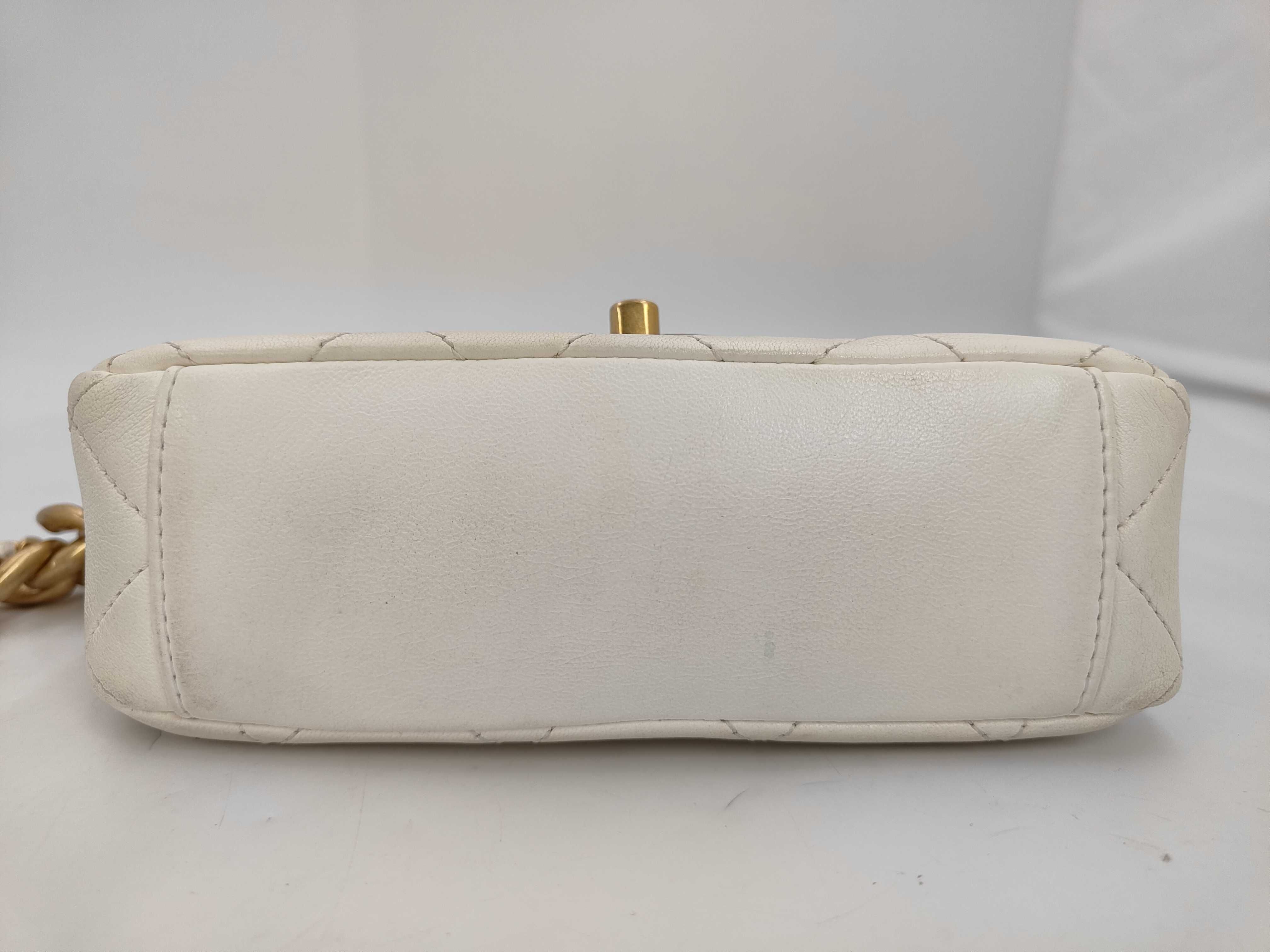Matelassé Lambskin Chain Shoulder Bag with Gold Hardware (Random Serial Number) — view 7